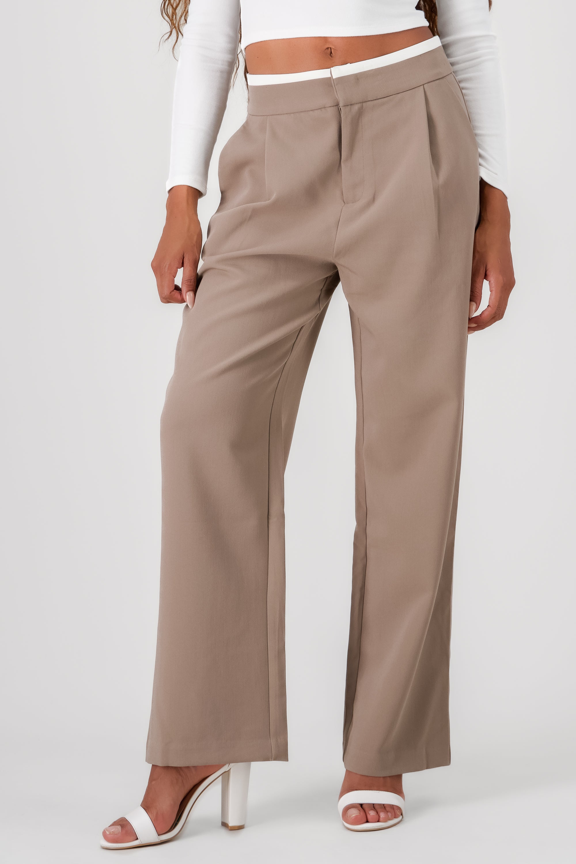 Pantalon de vestir detalle pretina contraste BEIGE