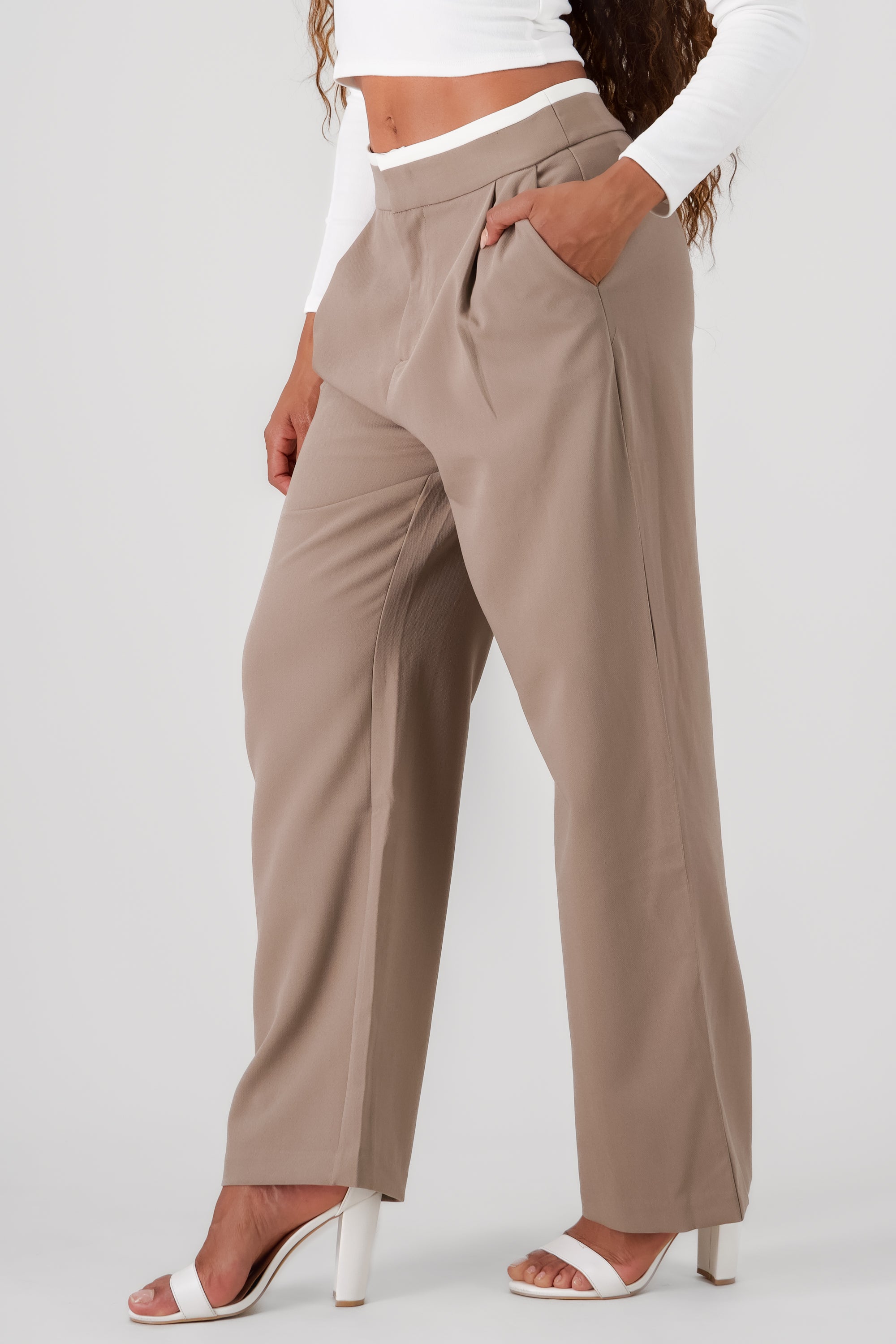 Pantalon de vestir detalle pretina contraste BEIGE