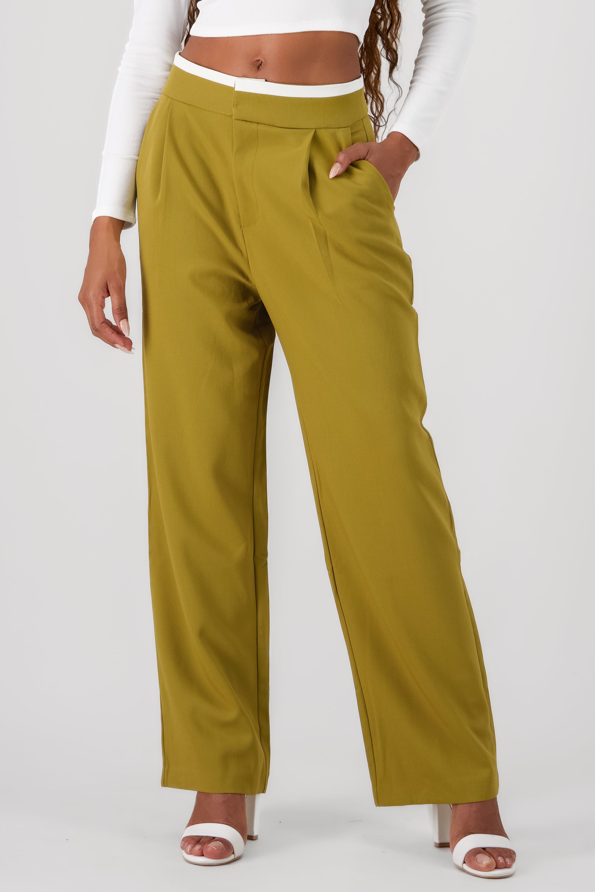 Pantalon de vestir detalle pretina contraste VERDE