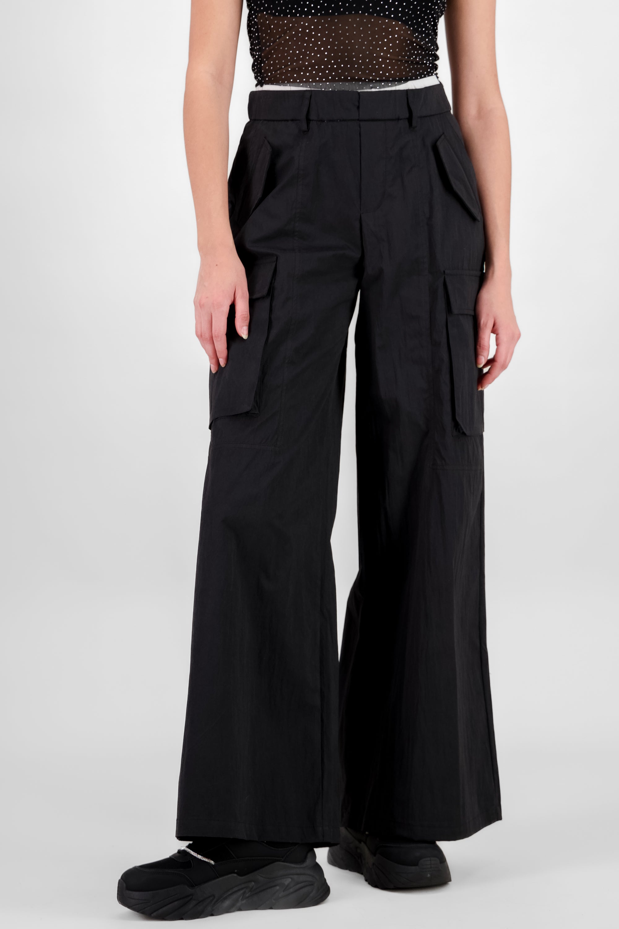 Pantalon cargo detalle pretina doble NEGRO