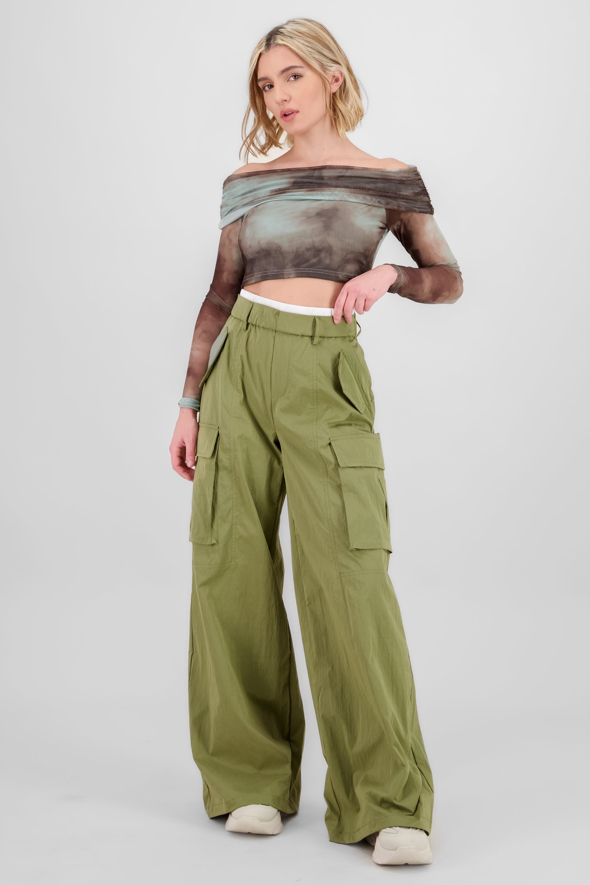 Pantalon cargo detalle pretina doble VERDE