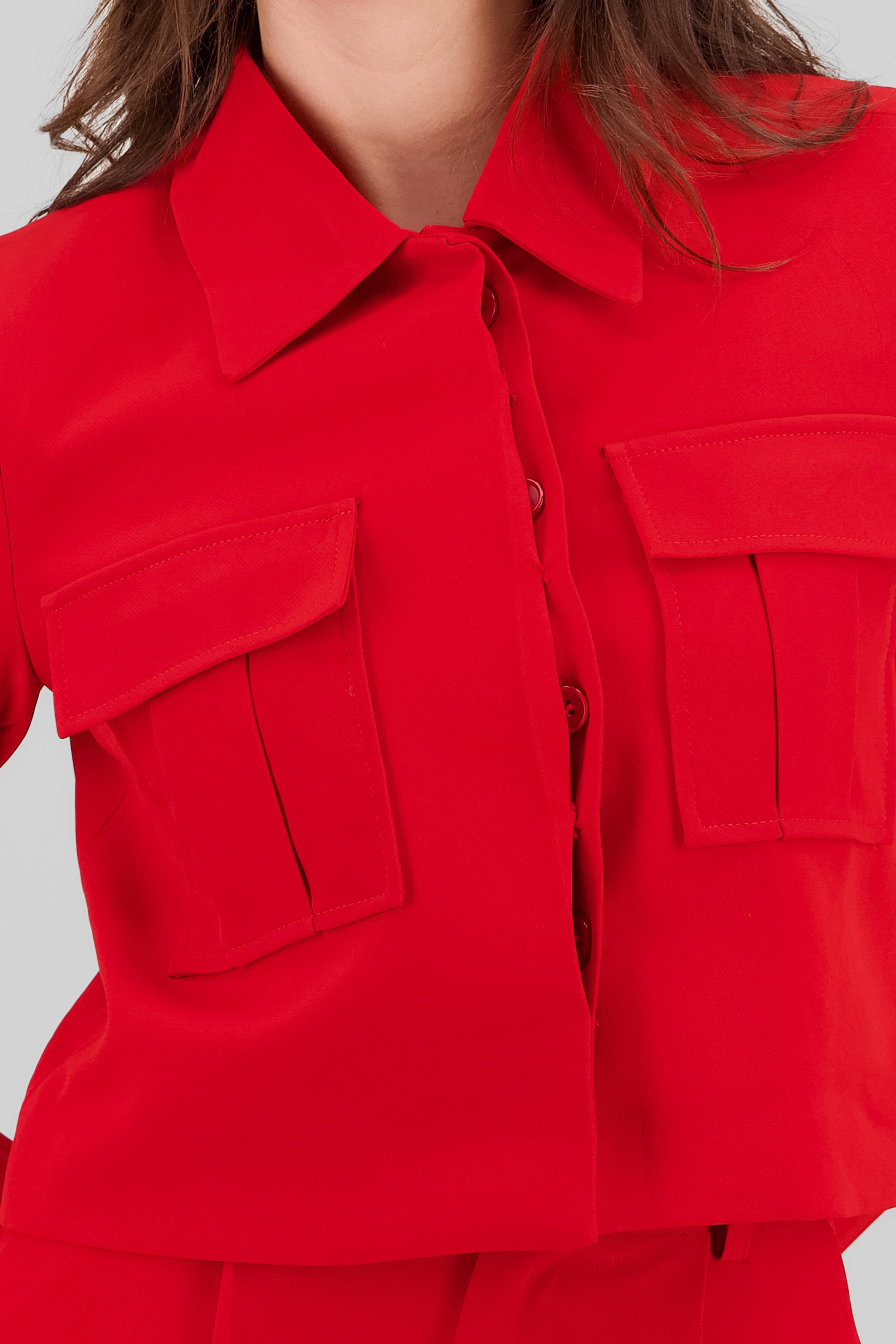 Camisa crop detalle bolsas 3D ROJO