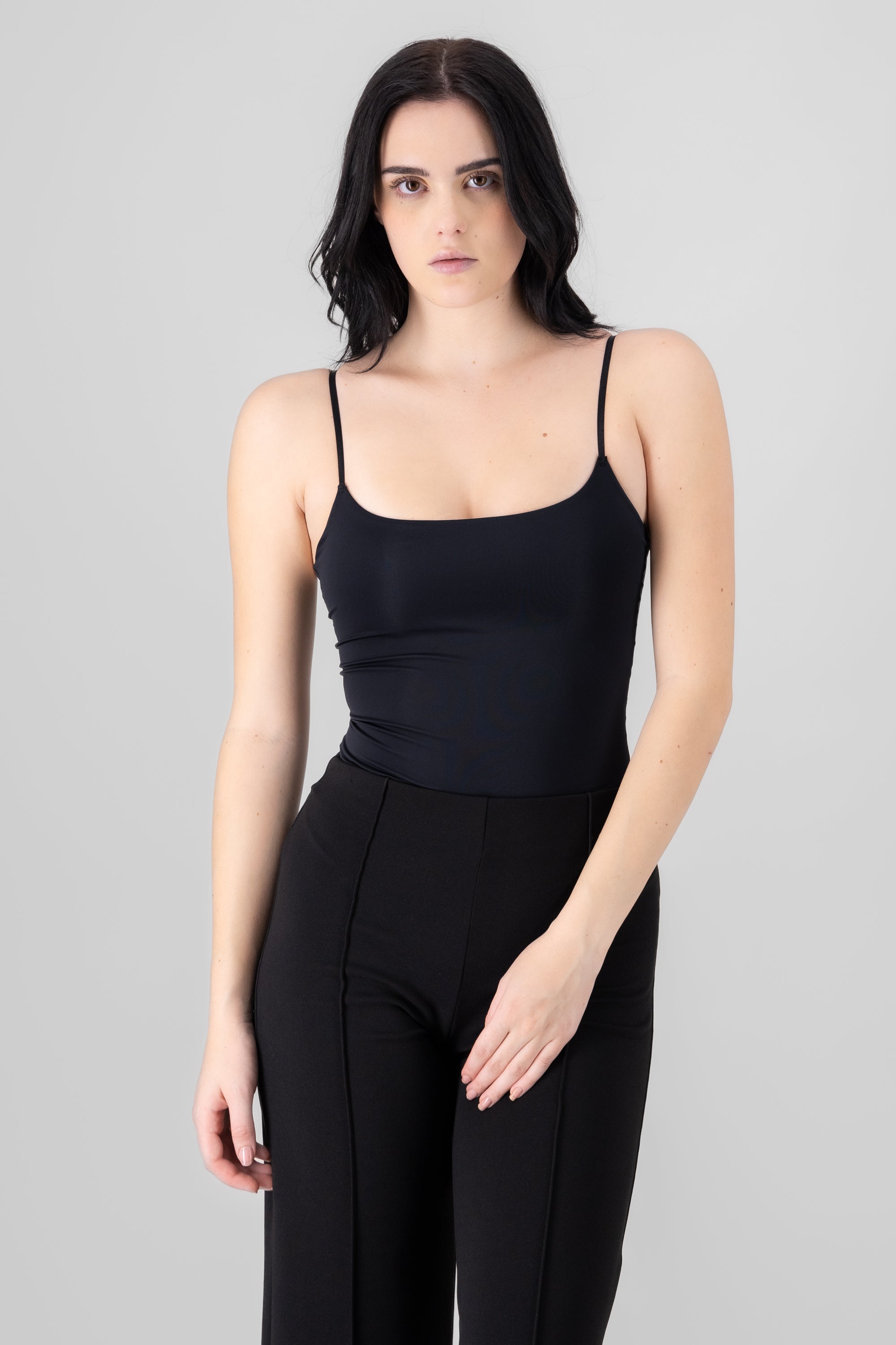 Bodysuit liso tirantes forrado doble tela NEGRO