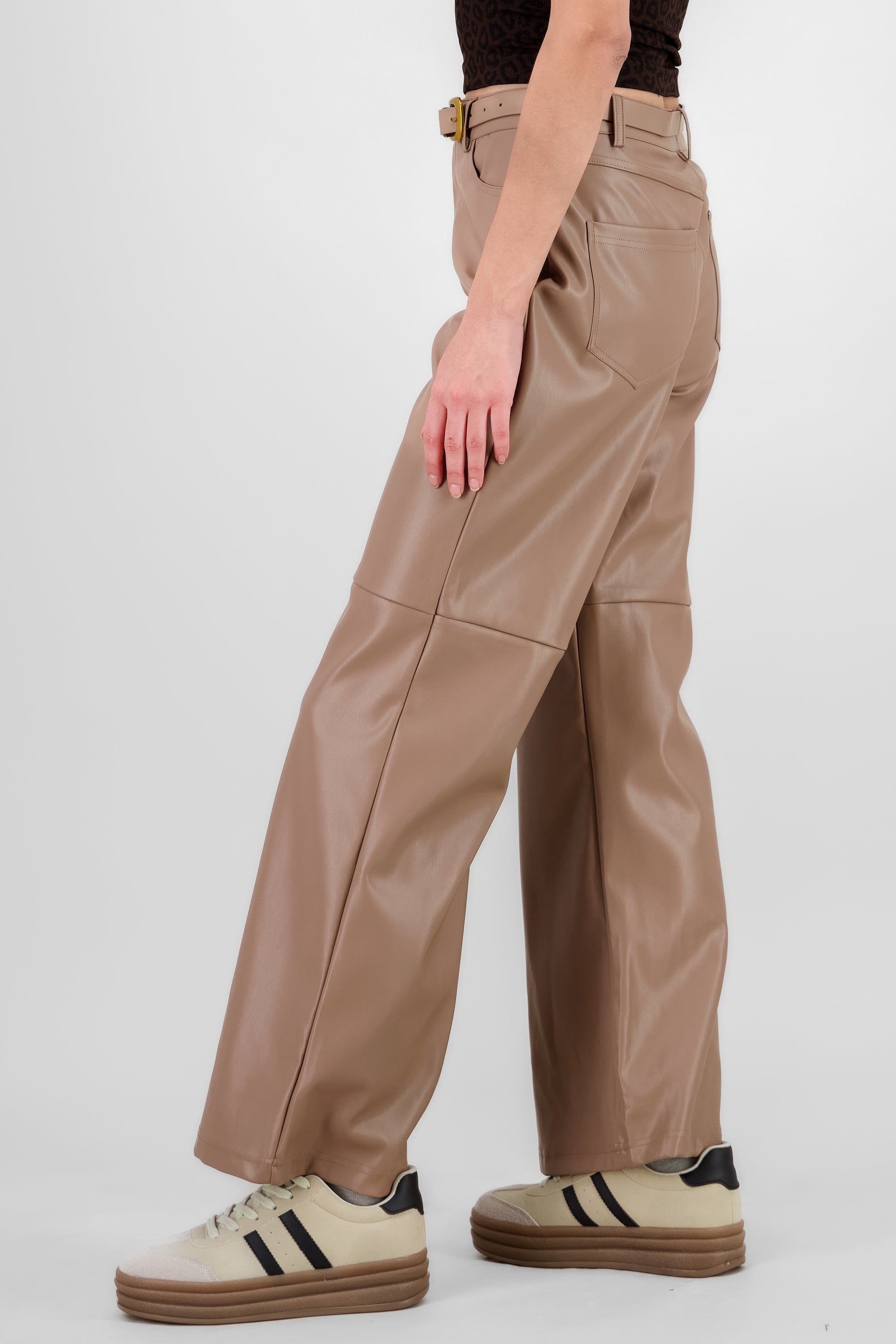 Pantalon recto detalle cinturon BEIGE