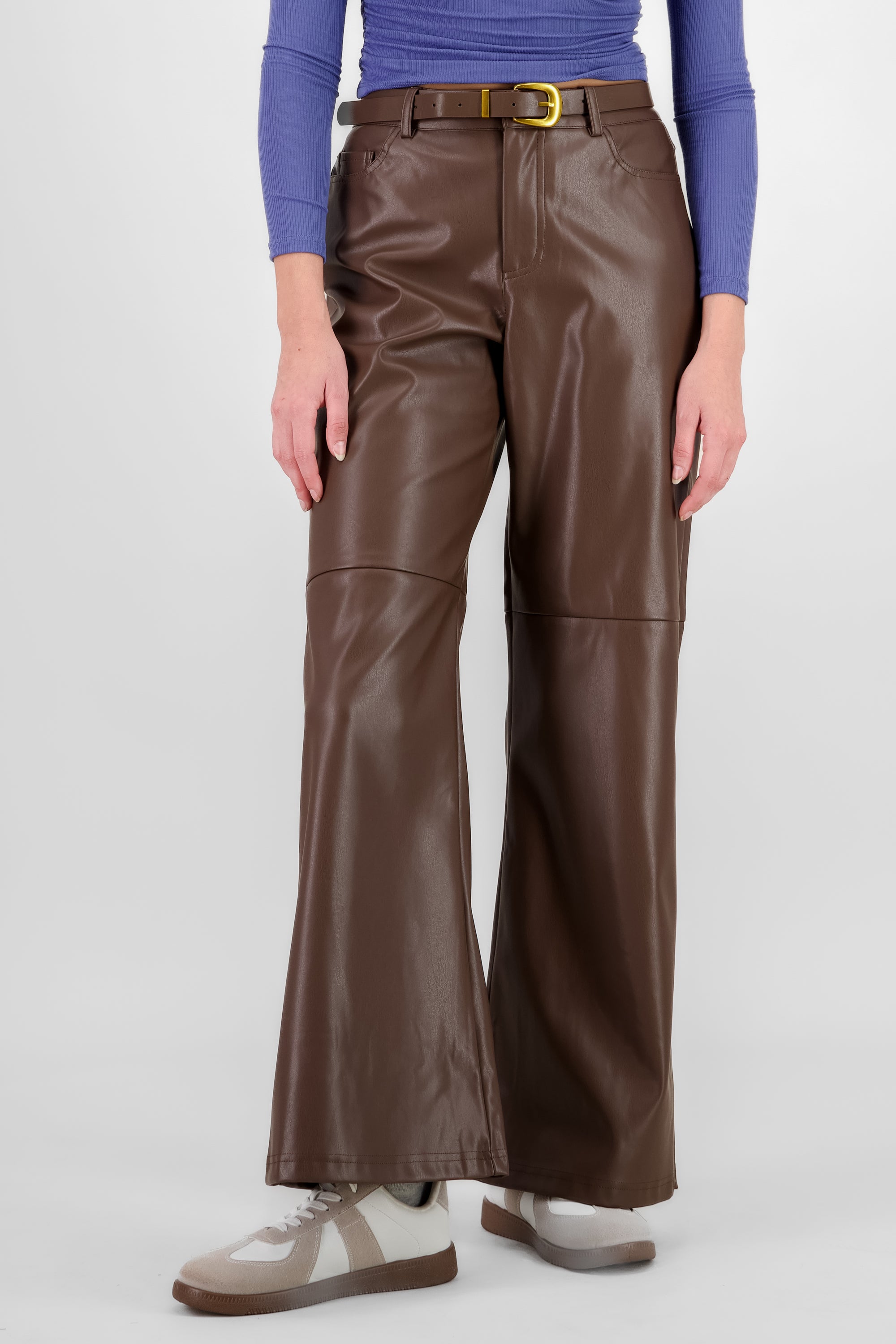 Pantalon recto detalle cinturon CAFE