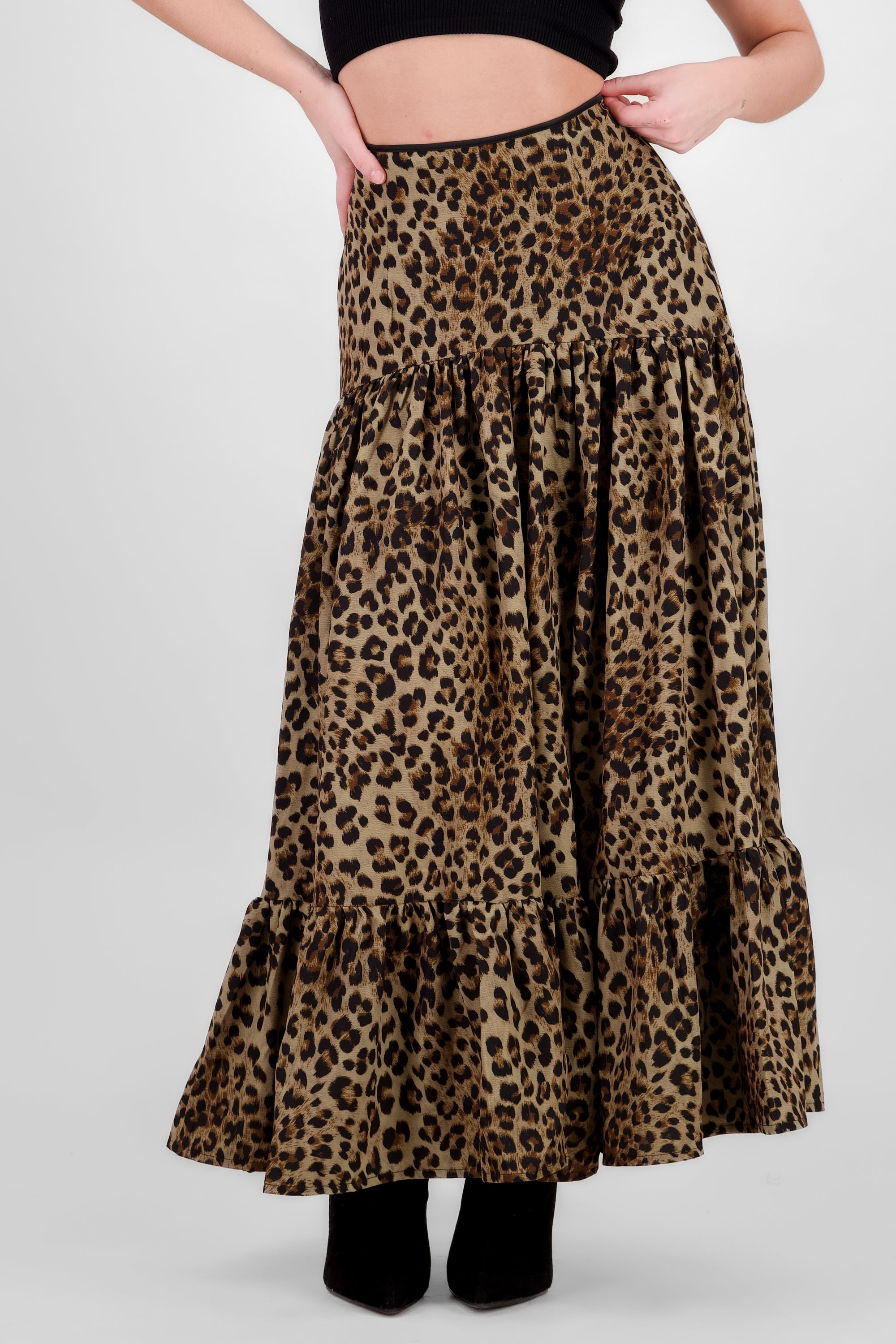 Falda maxi tableada animal print CAFE COMBO