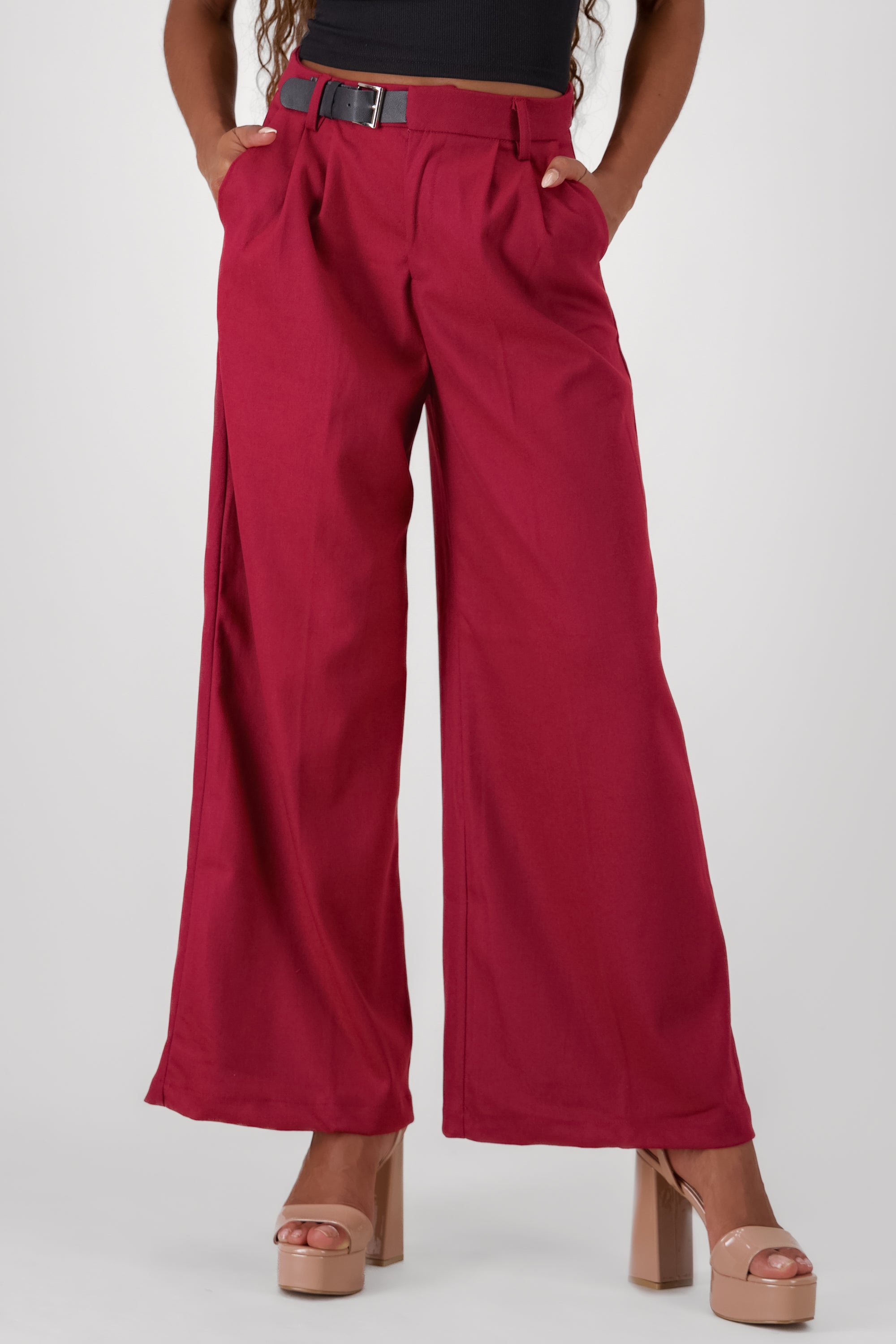 Pantalon amplio detalle cinturon pretina VINO