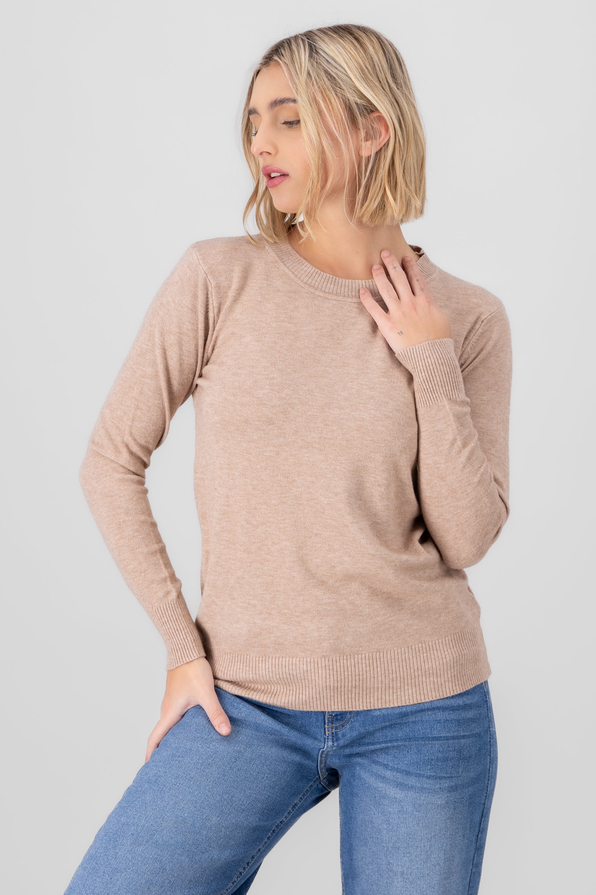 Sueter manga larga tejido cuello redondo BEIGE