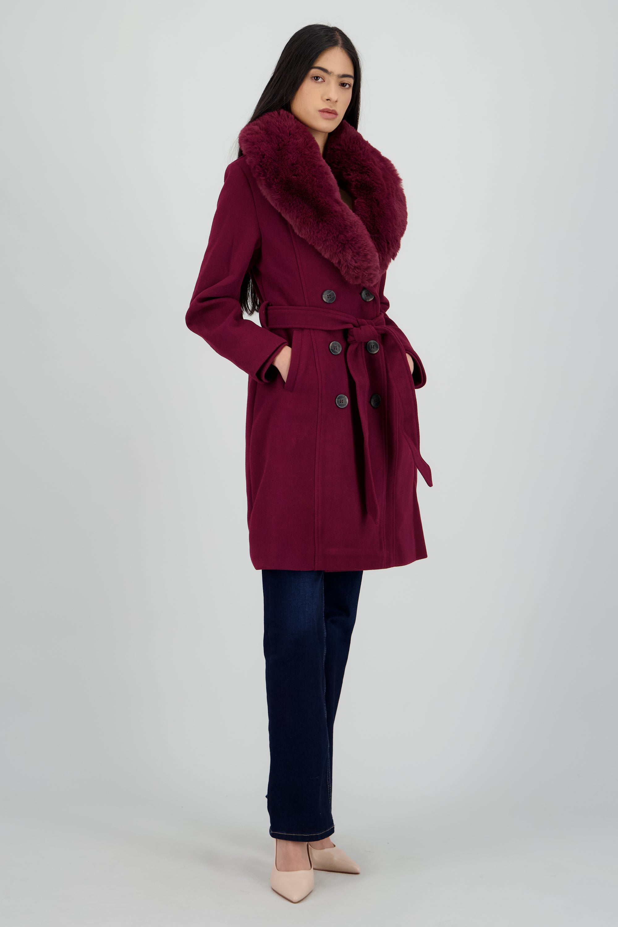 Abrigo largo detalle peluche CIRUELA