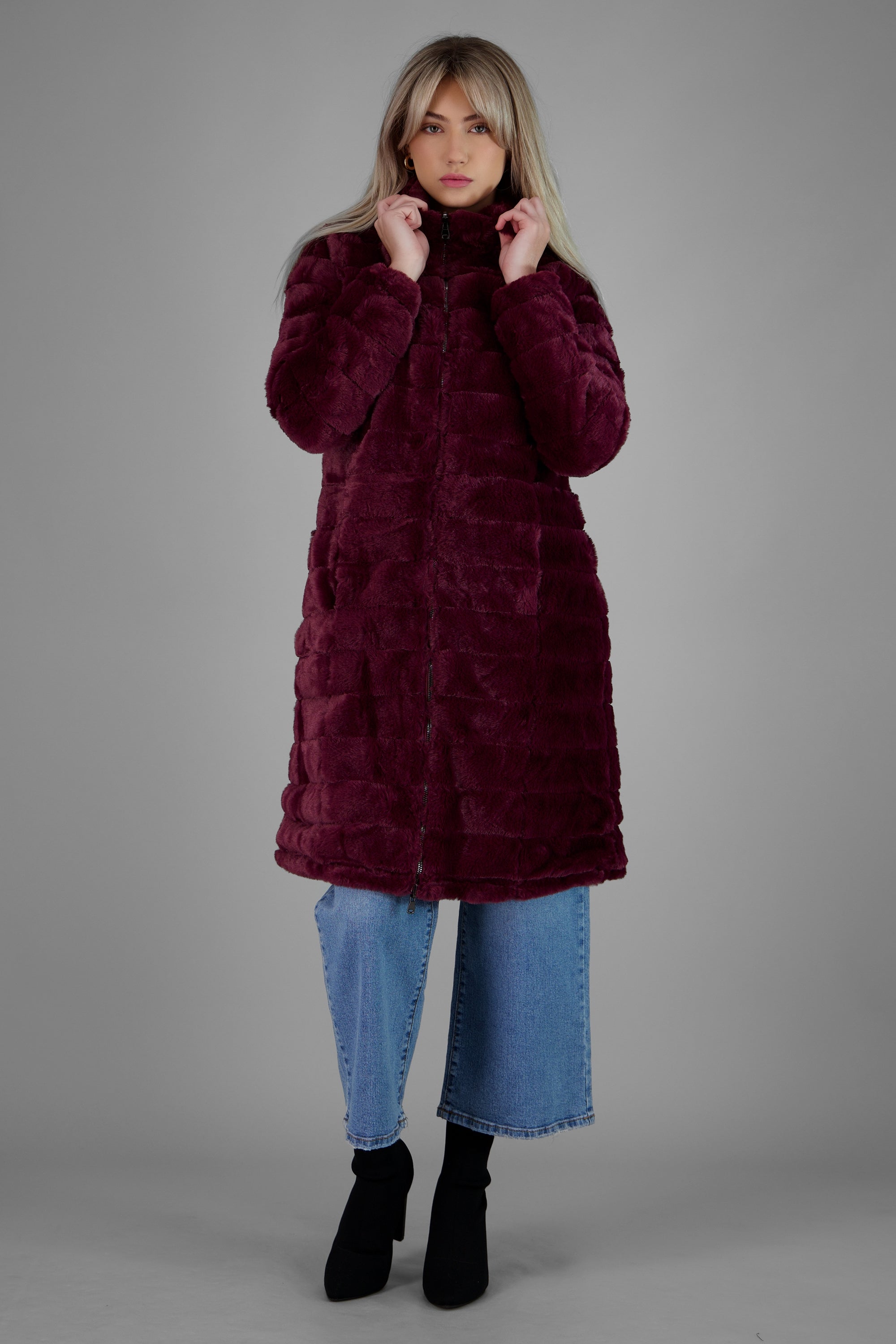 CHAMARRA LARGA PELUCHE CIRUELA