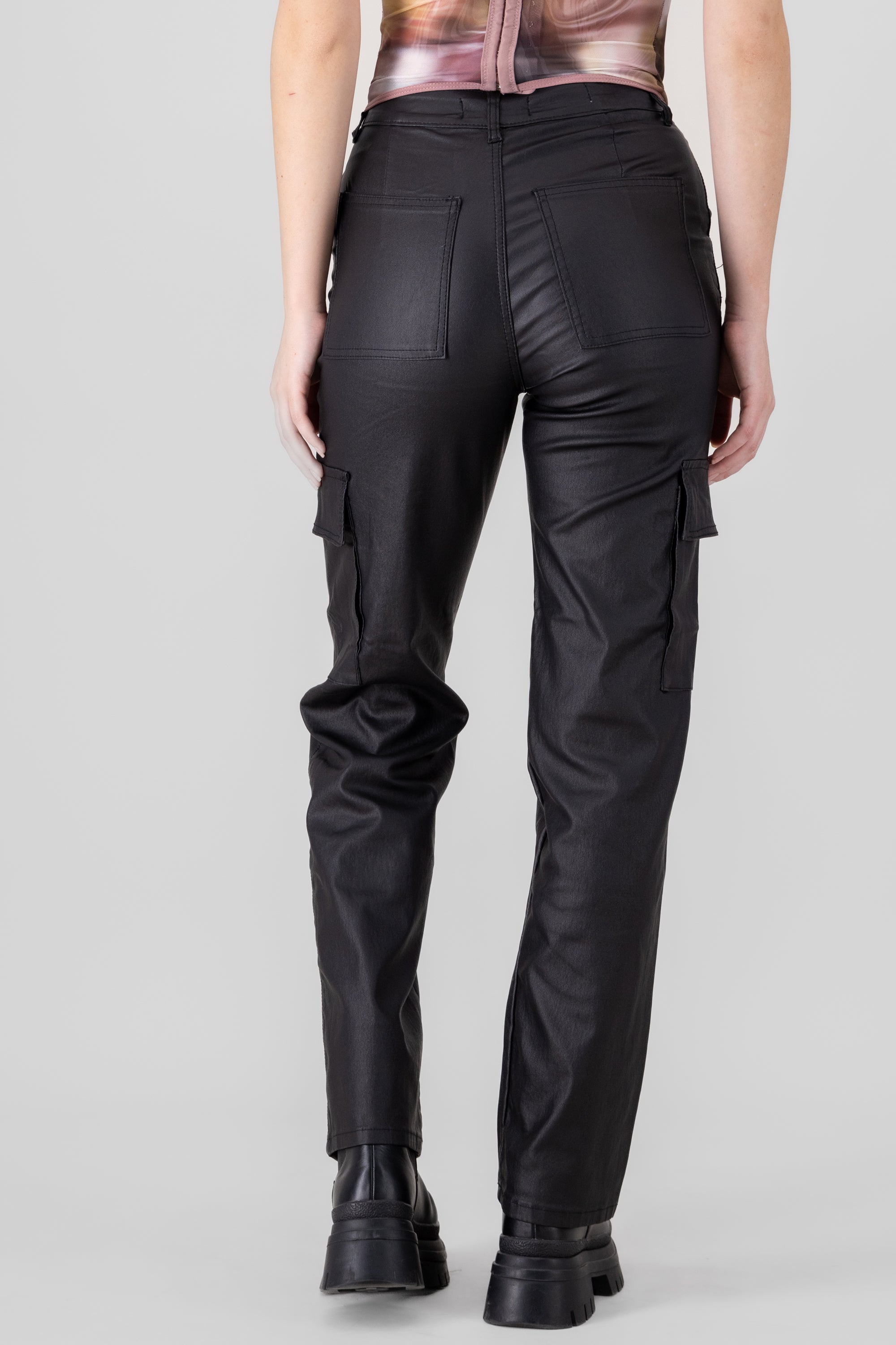 Pantalon cargo pu NEGRO