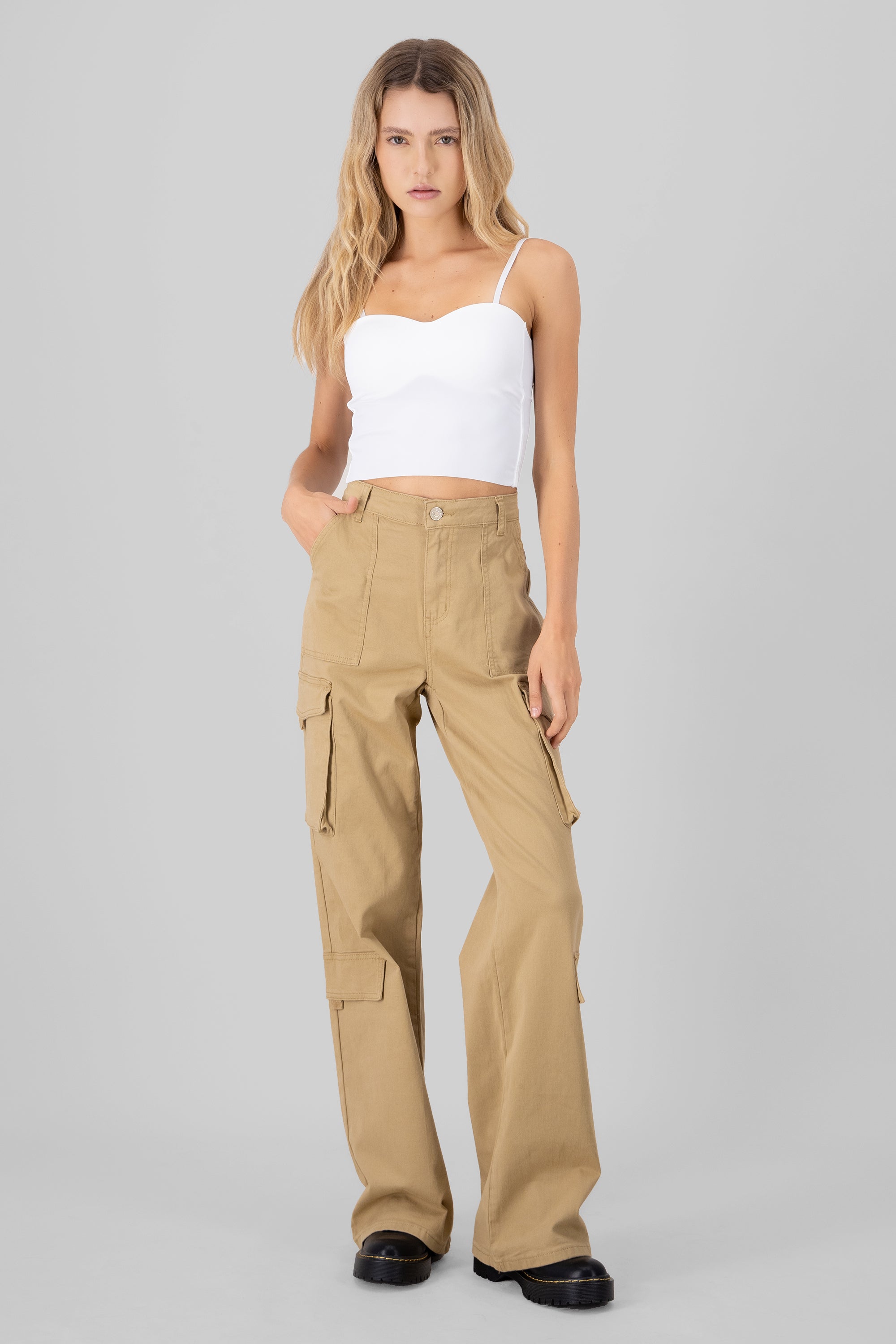 Pantalon recto cargo KHAKI