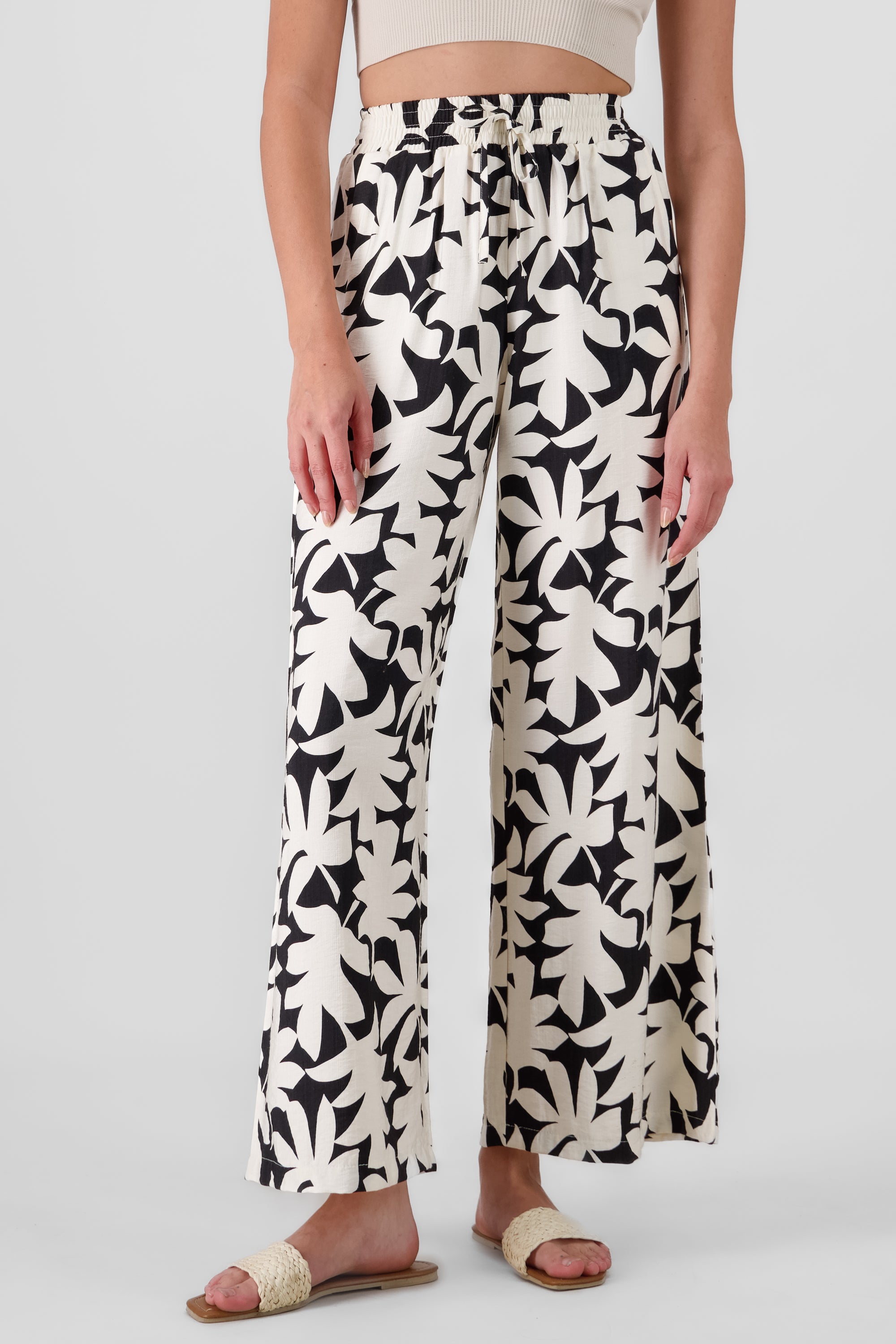 Pantalon amplio estampado tropical NEGRO COMBO