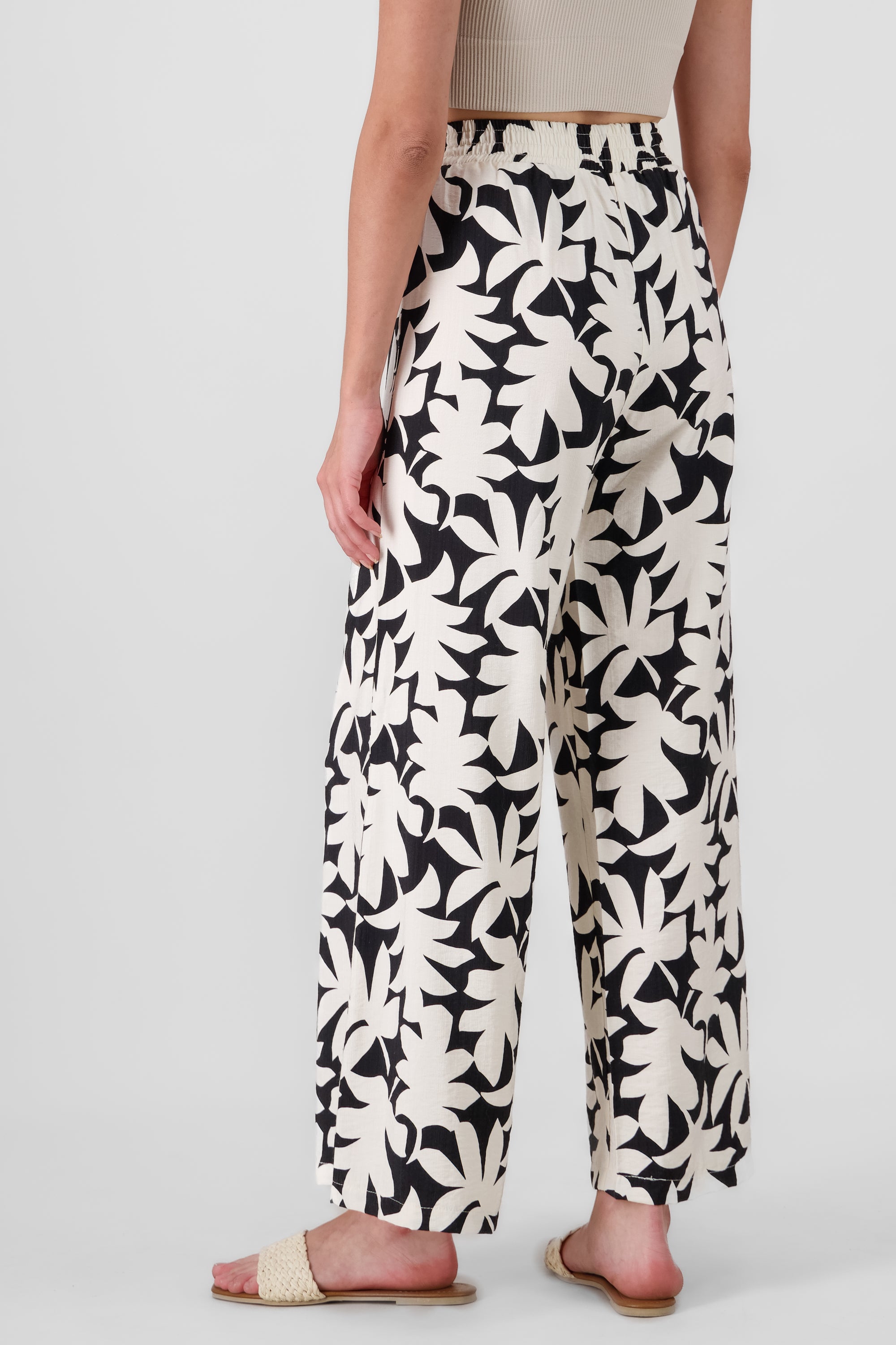 Pantalon amplio estampado tropical NEGRO COMBO