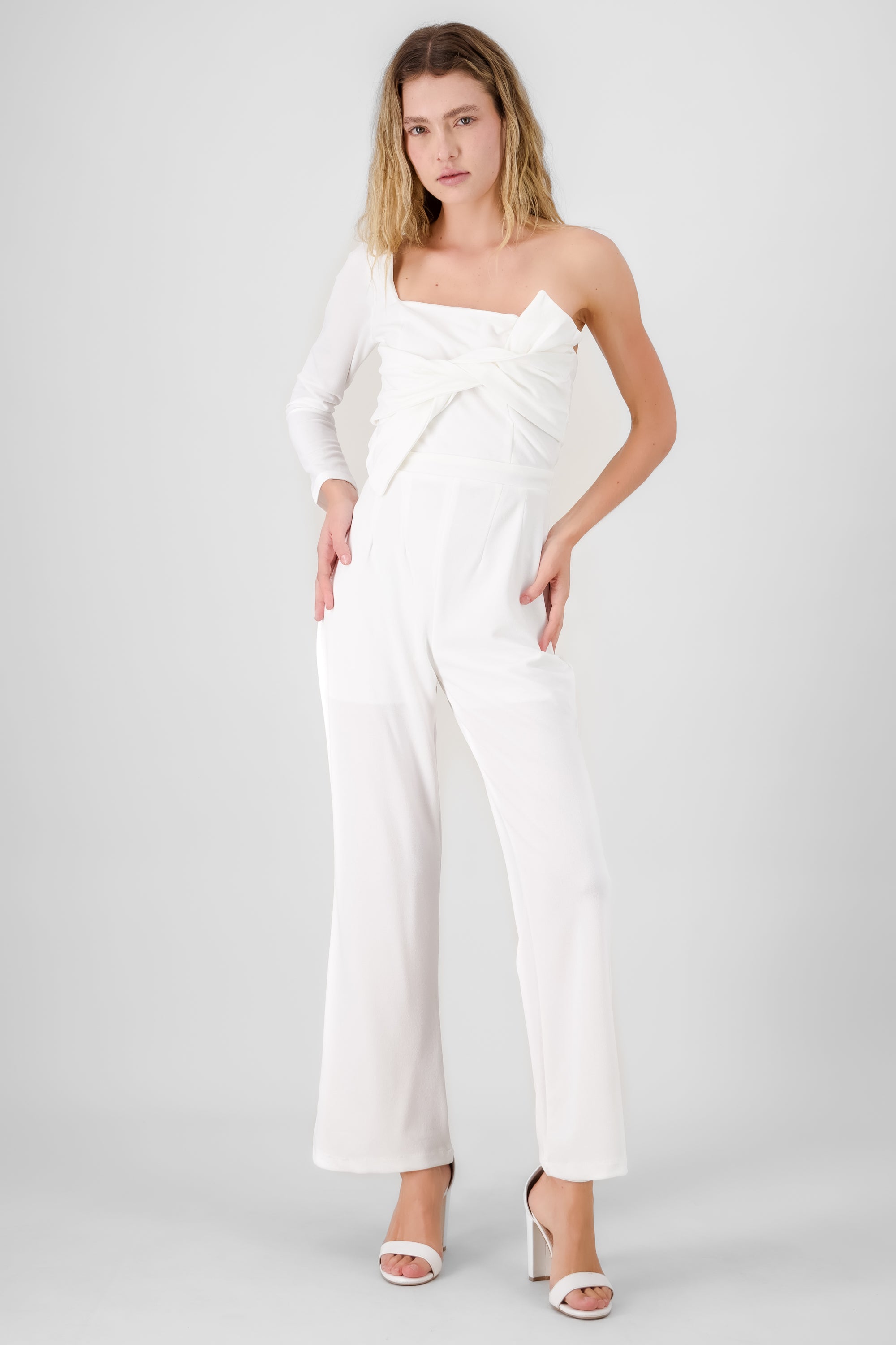 Jumpsuit una manga moño BLANCO