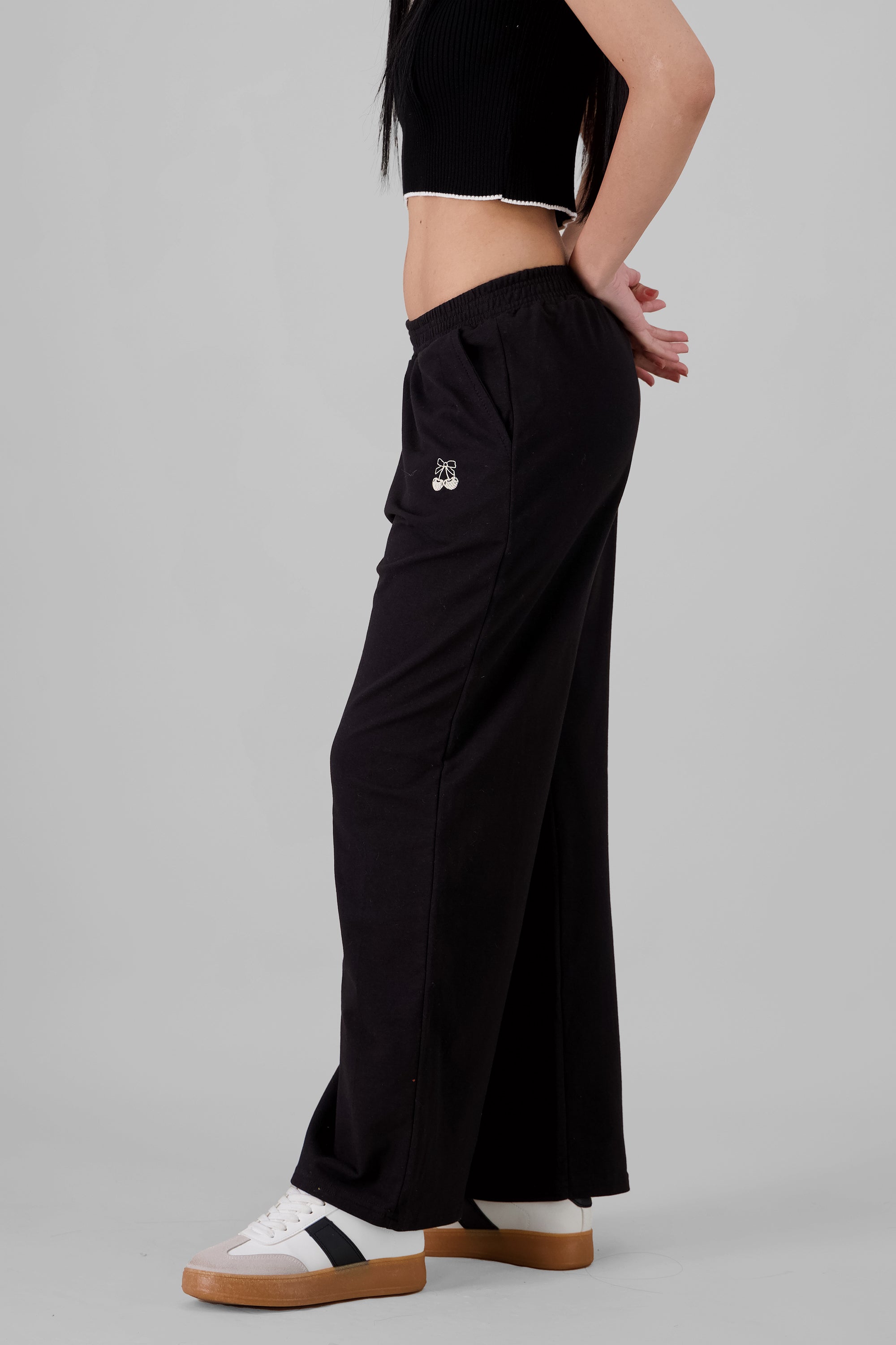 Joggers flare cerezas NEGRO