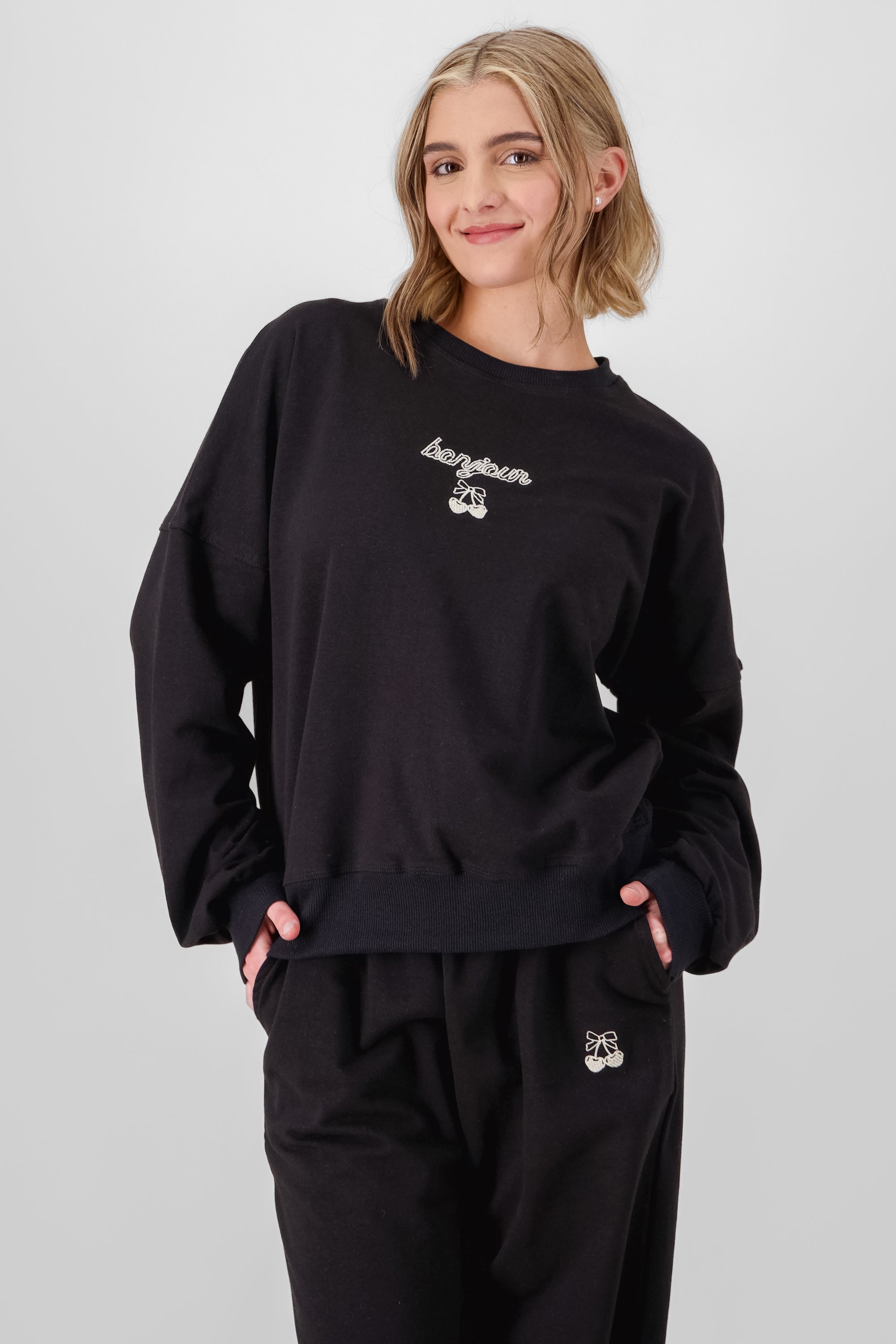 Sudadera cerezas NEGRO