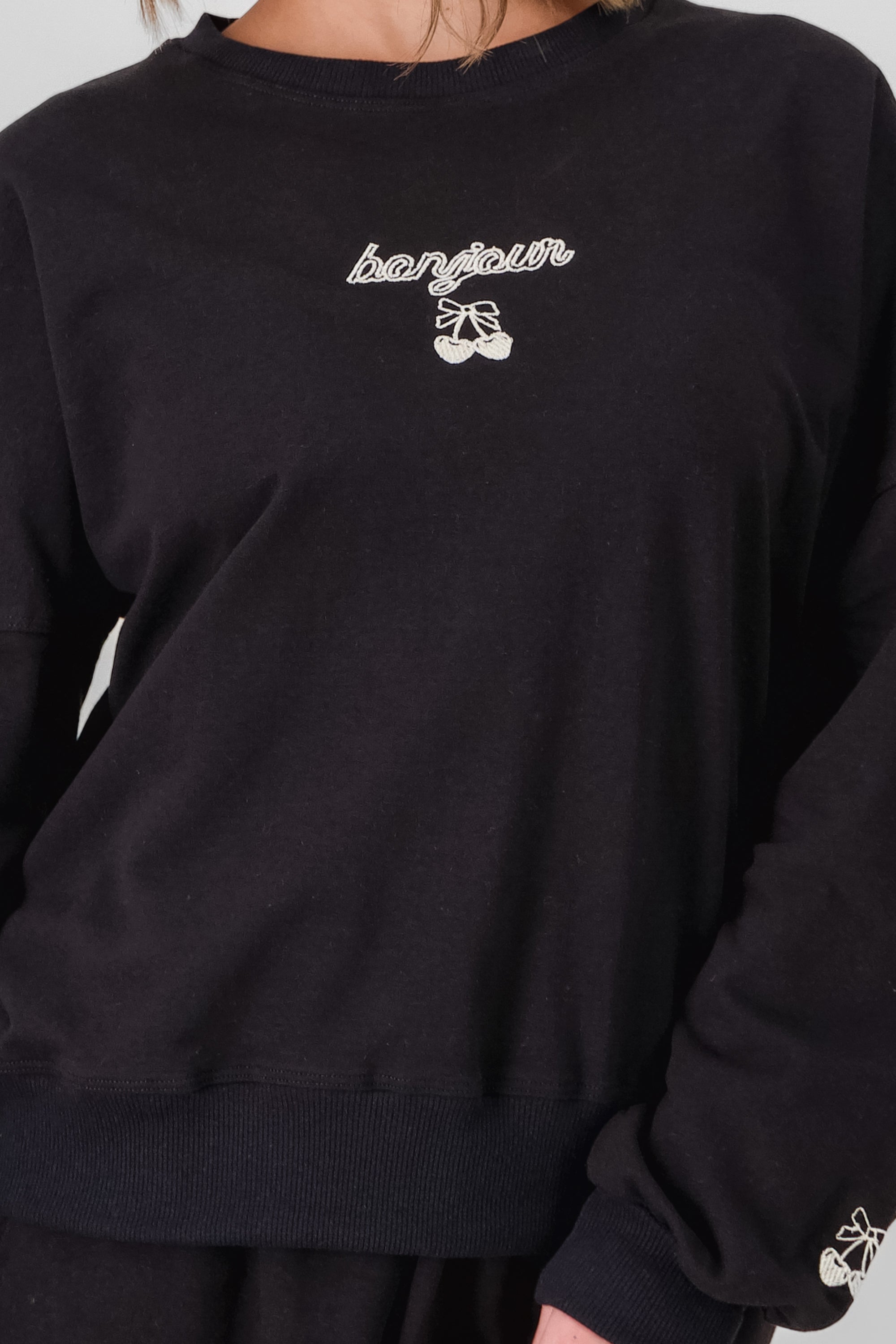 Sudadera cerezas NEGRO