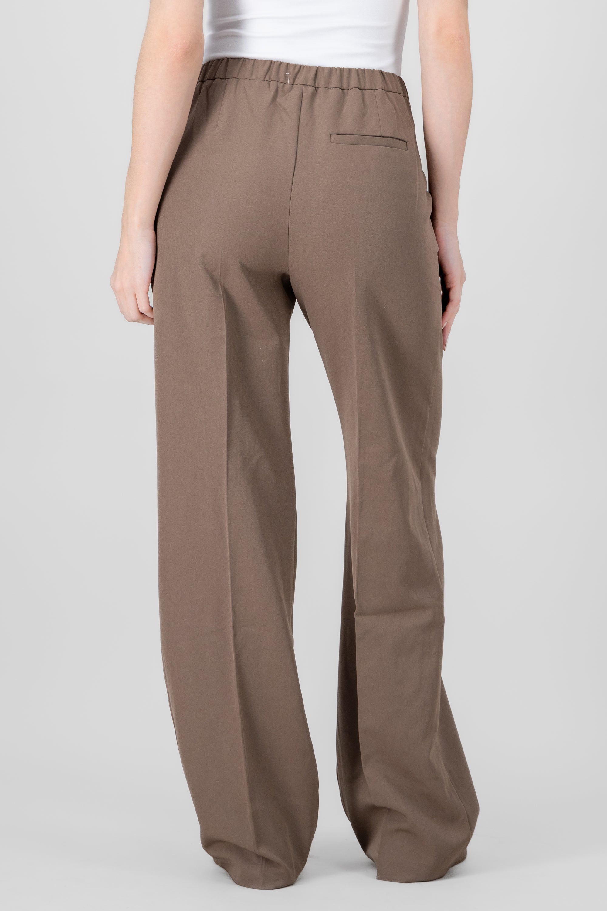 Pantalones lisos pinzas CAFE