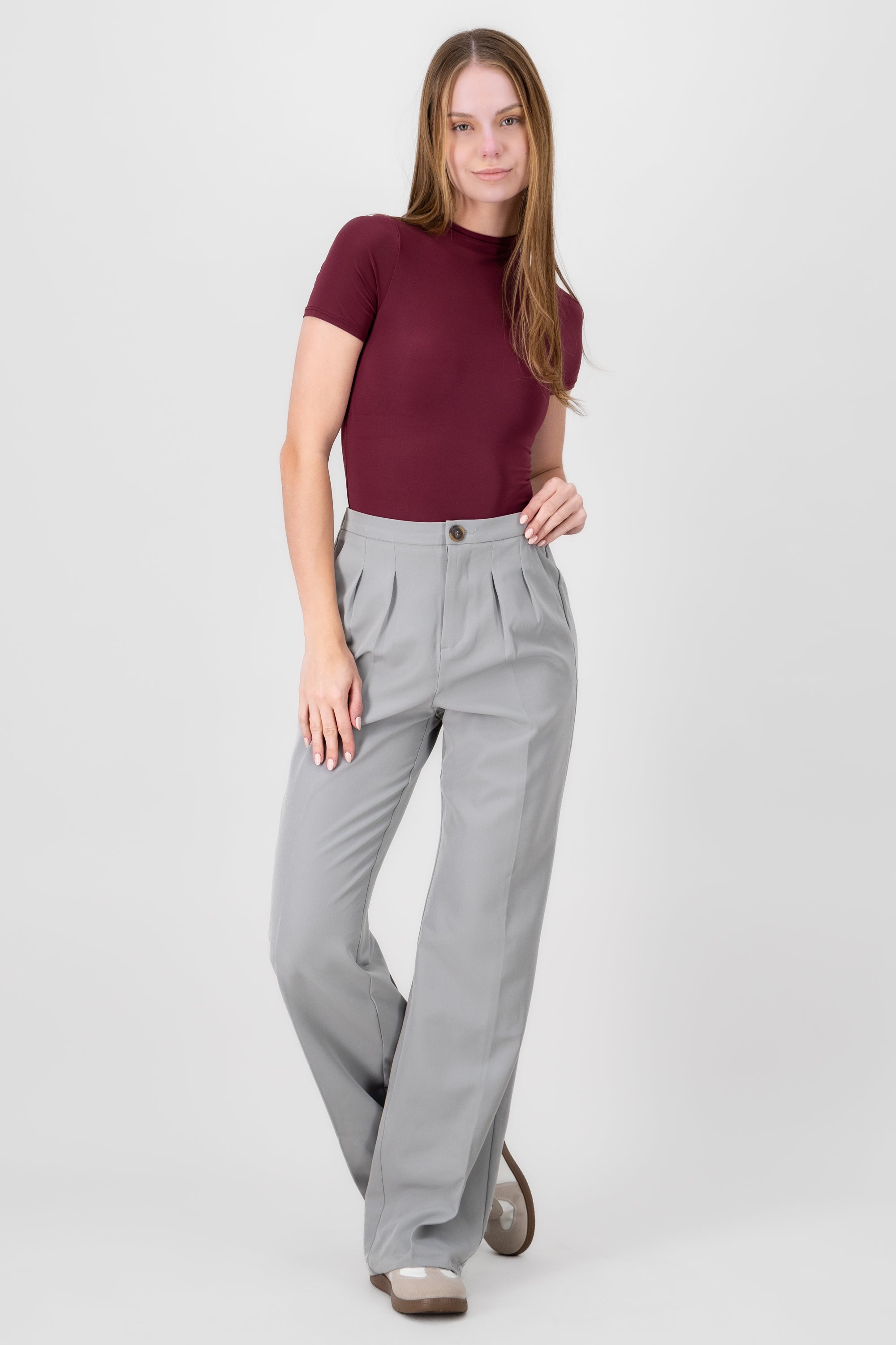 Pantalones lisos pinzas GRIS