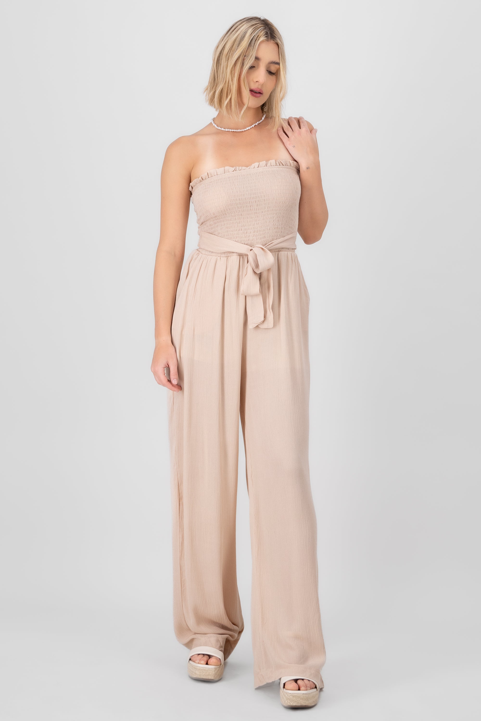 Jumpsuit bandeau amplio con amarre TAN