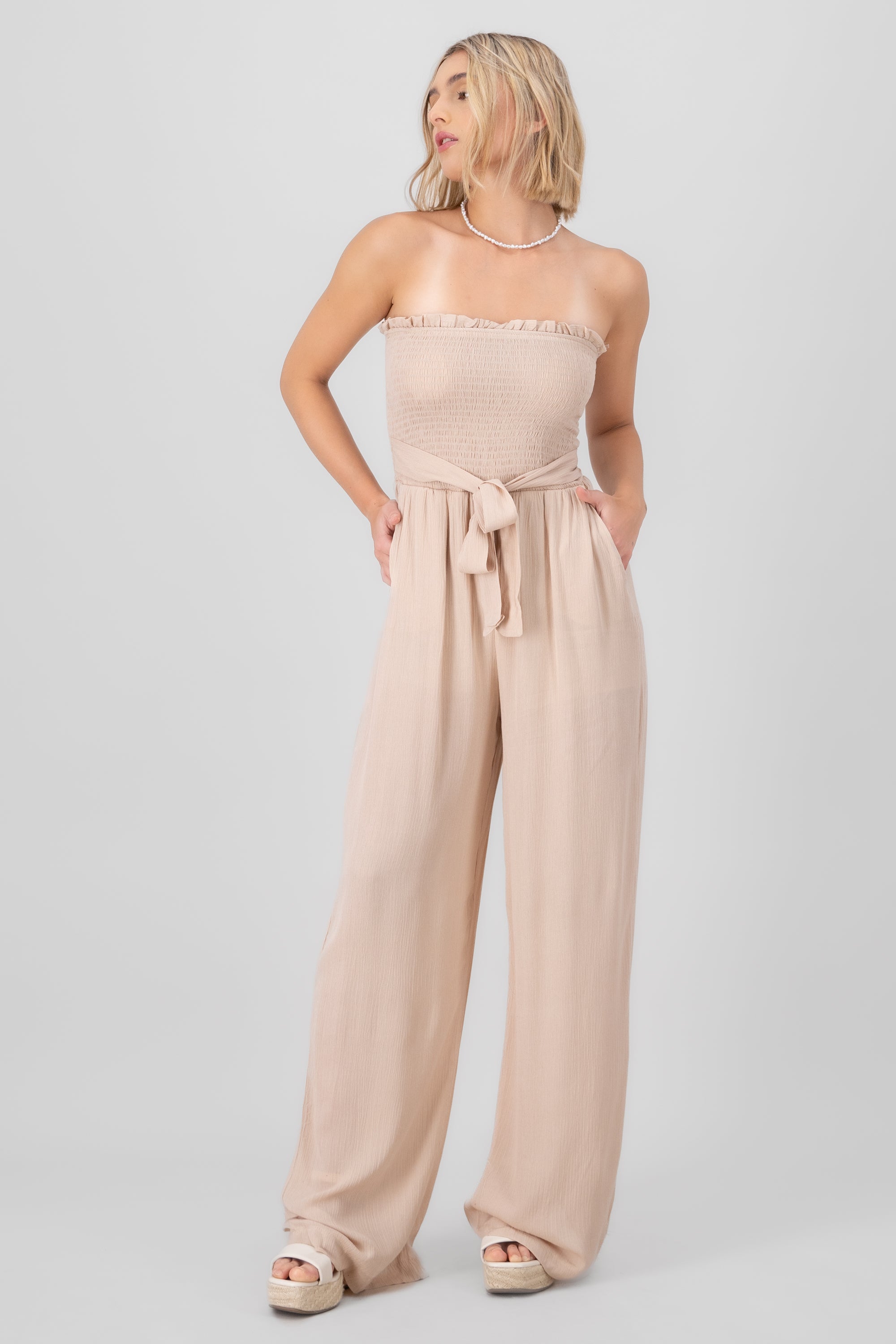 Jumpsuit bandeau amplio con amarre TAN