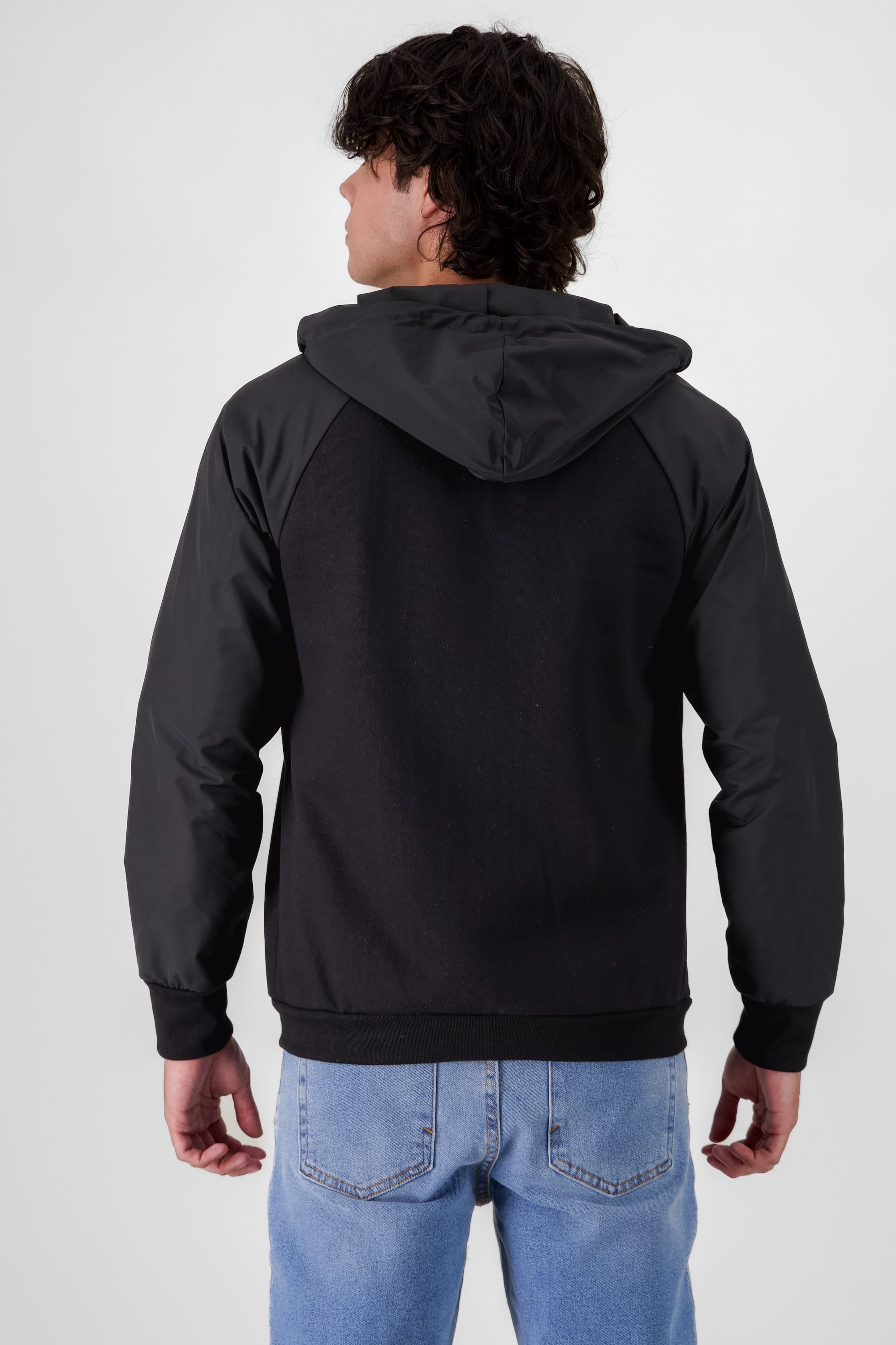 Sudadera nylon negra NEGRO