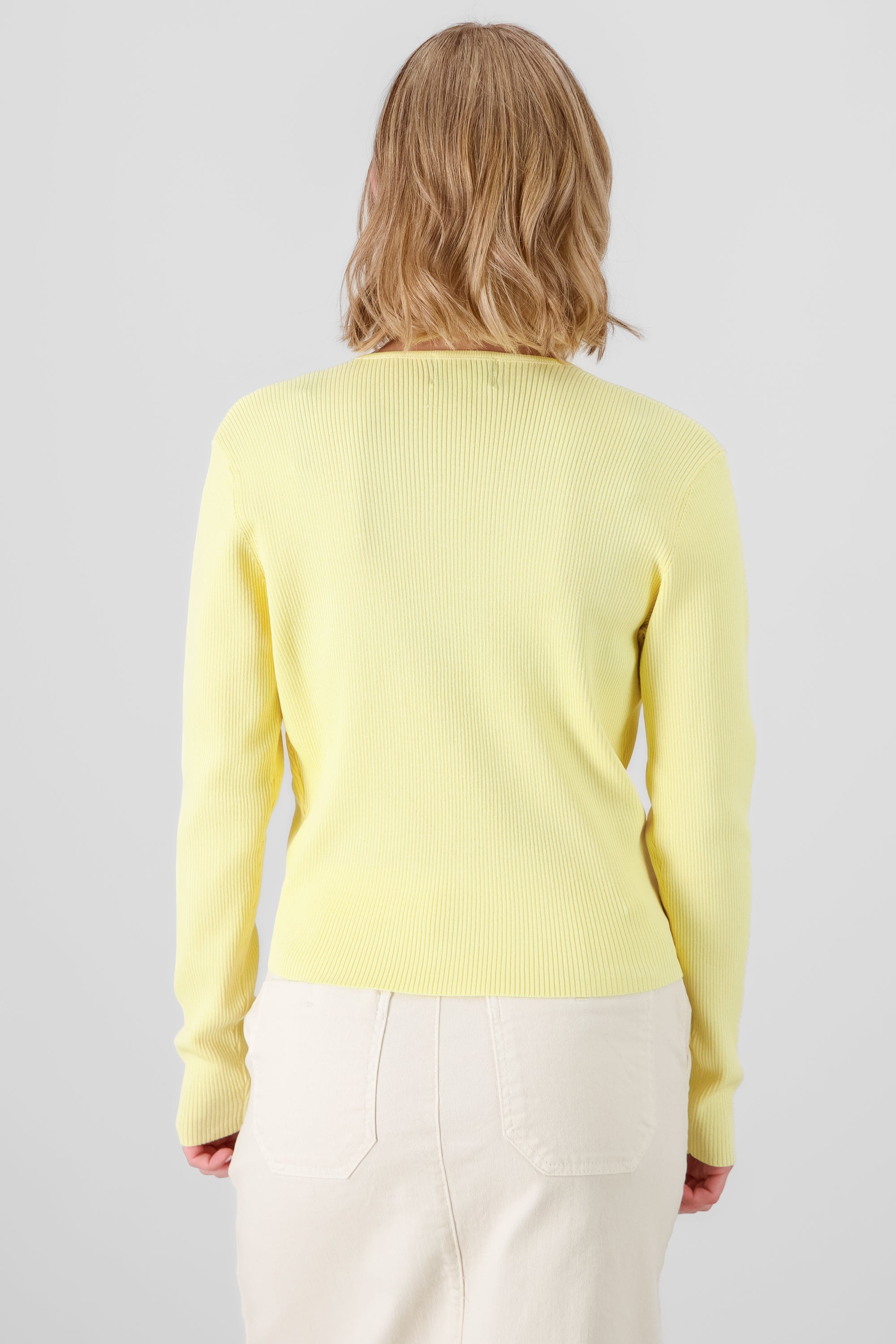 Sueter botones liso AMARILLO PASTEL