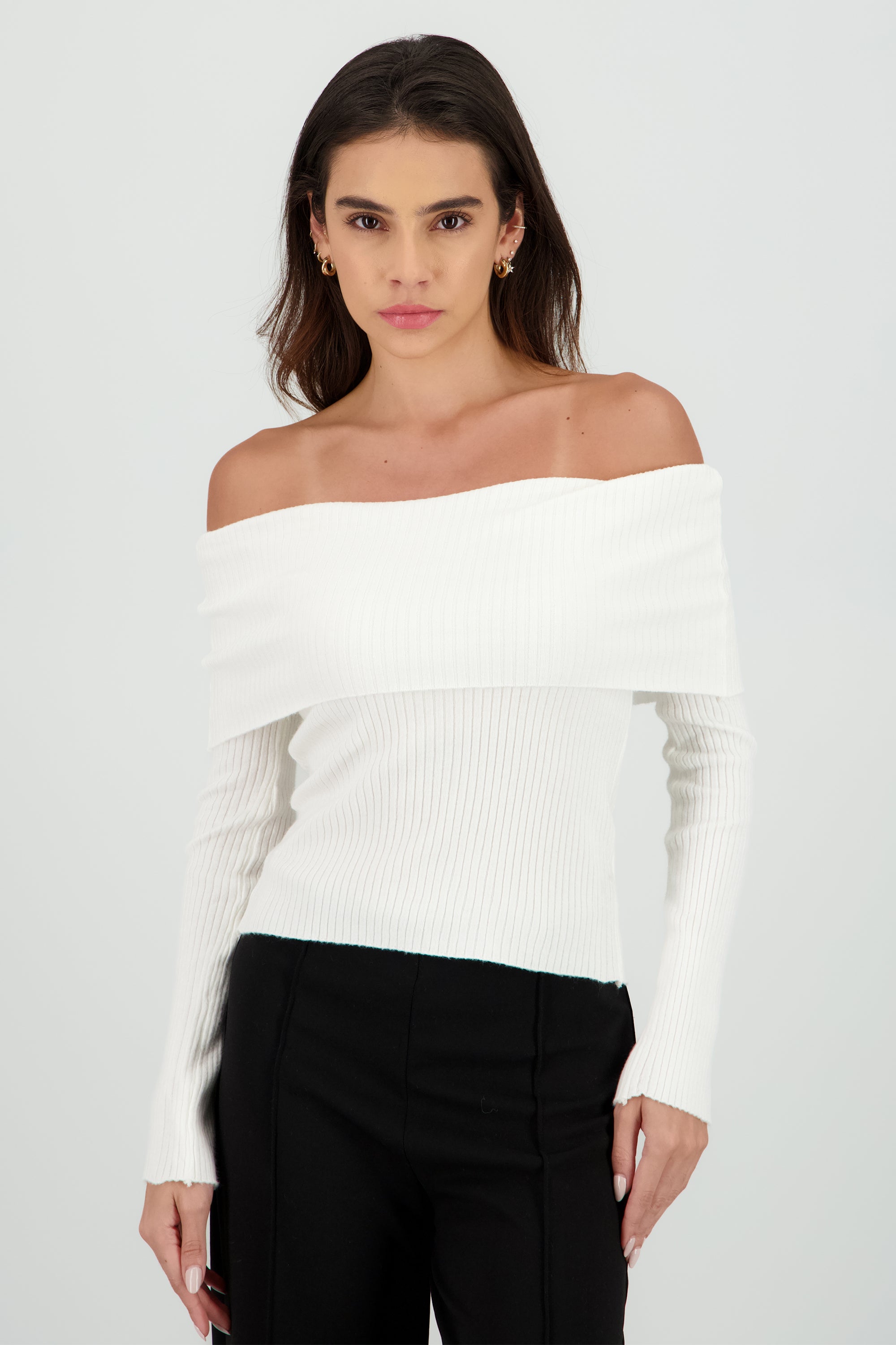 Sueter off shoulder tejido de punto