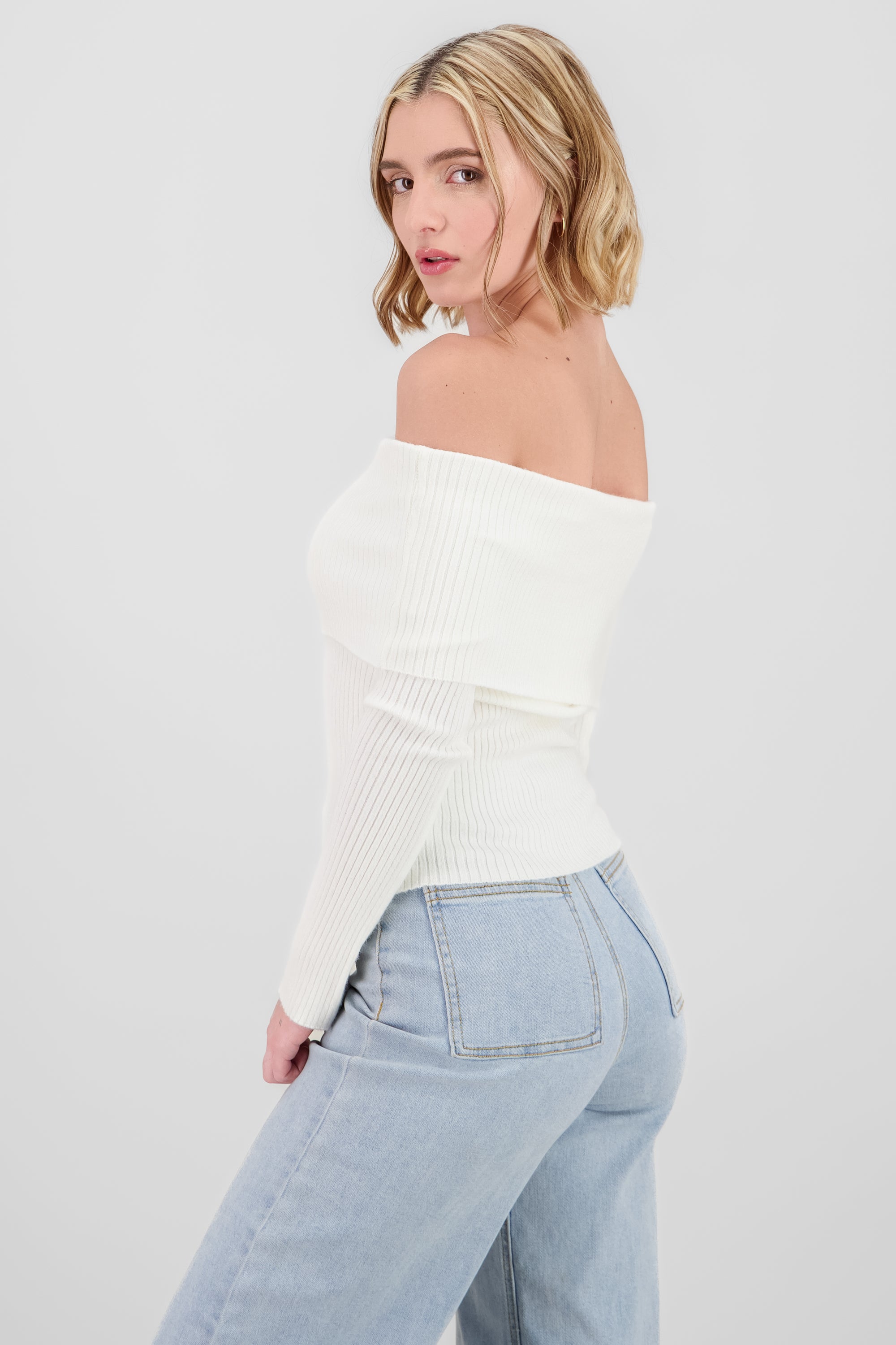 Sueter off shoulder tejido de punto BLANCO