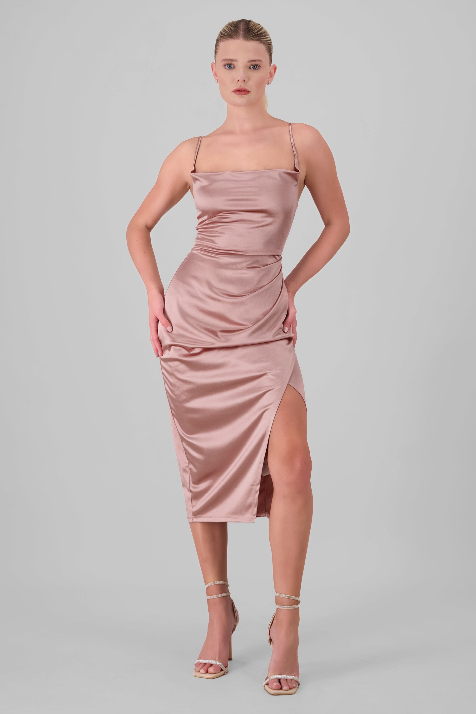 Vestido satinado corto con pliegues ORO ROSA