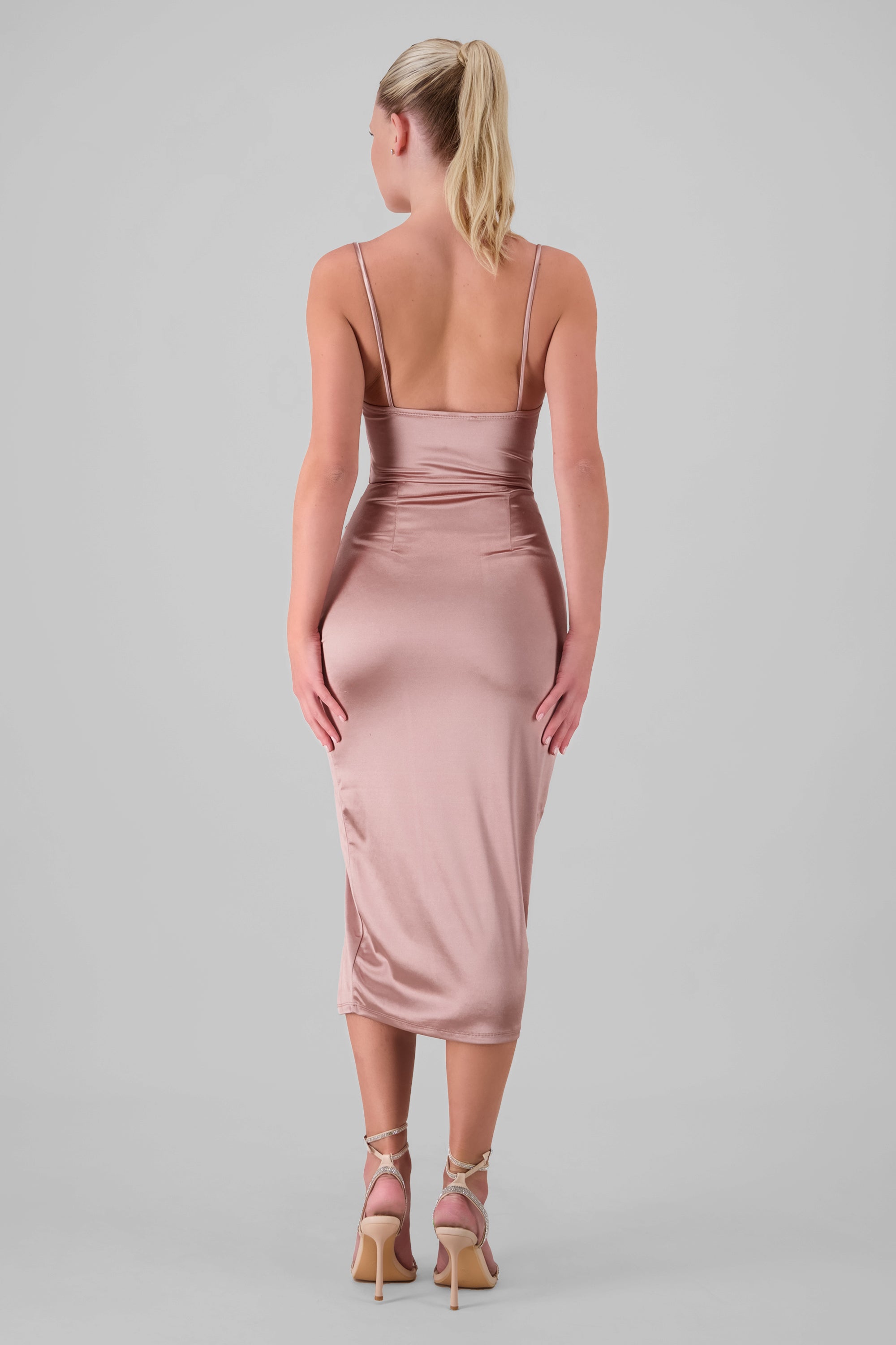 Vestido satinado corto con pliegues ORO ROSA
