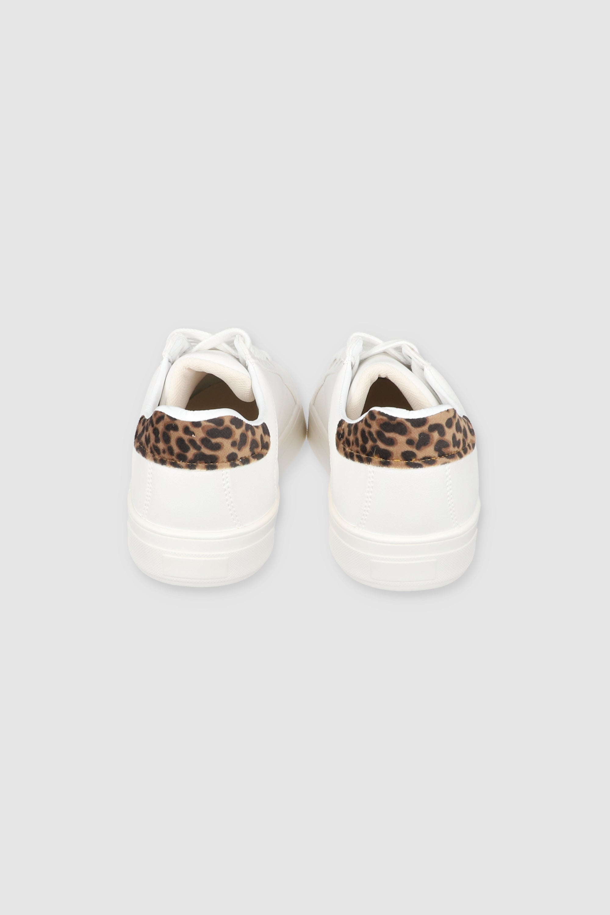 Tenis bamba detalle leopardo talon BLANCO