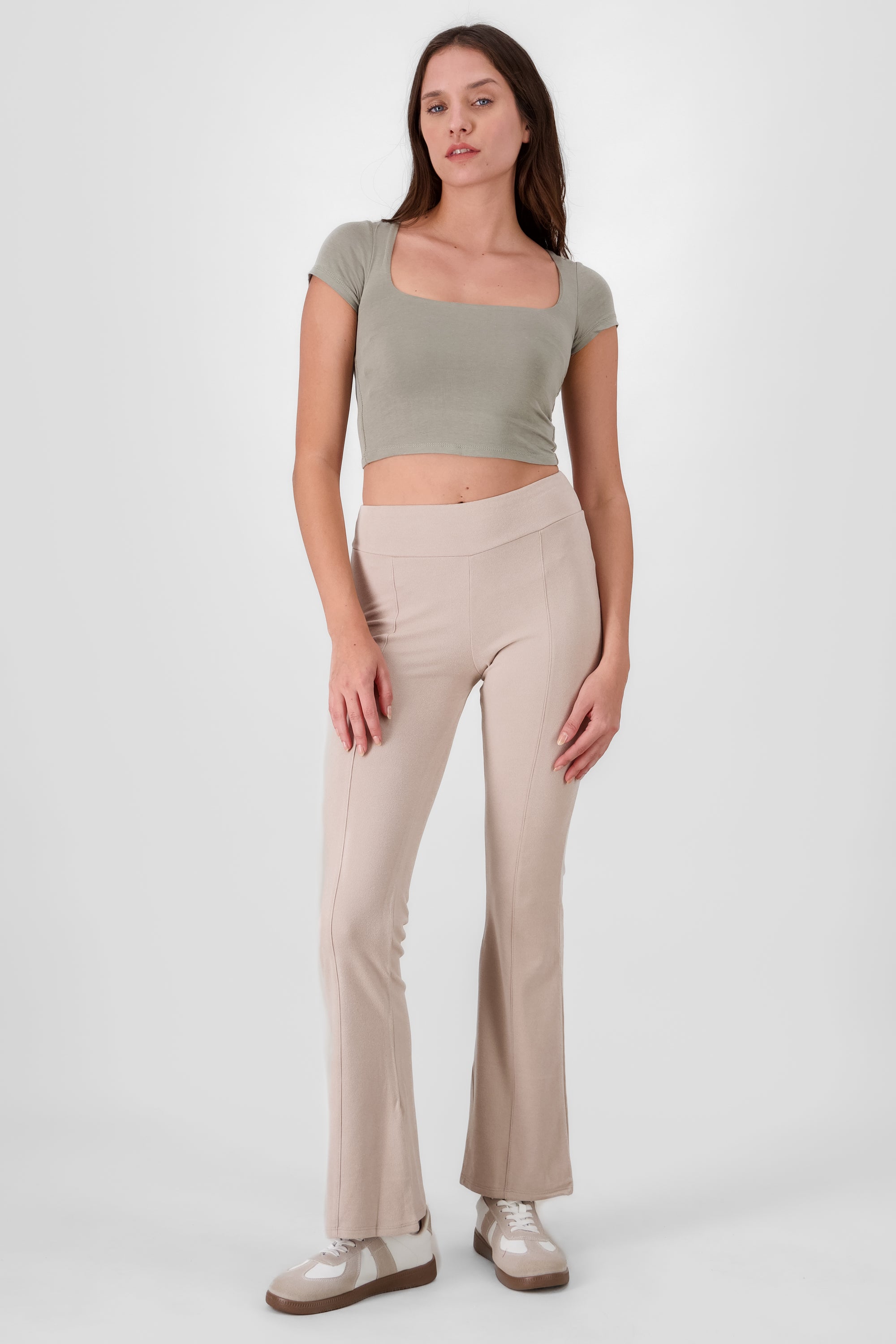 Pantalon flare textura liso CREMA