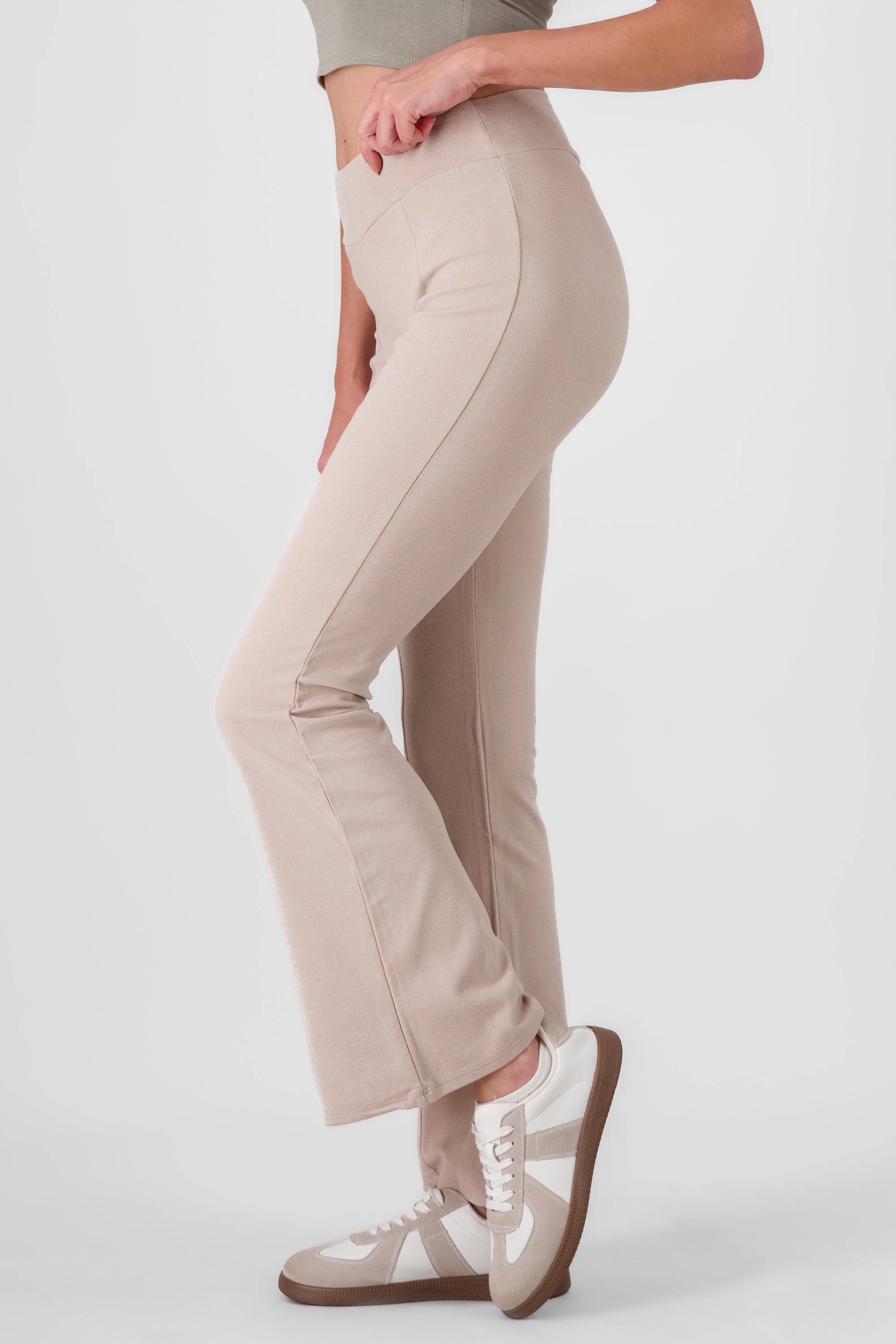 Pantalon flare textura liso CREMA