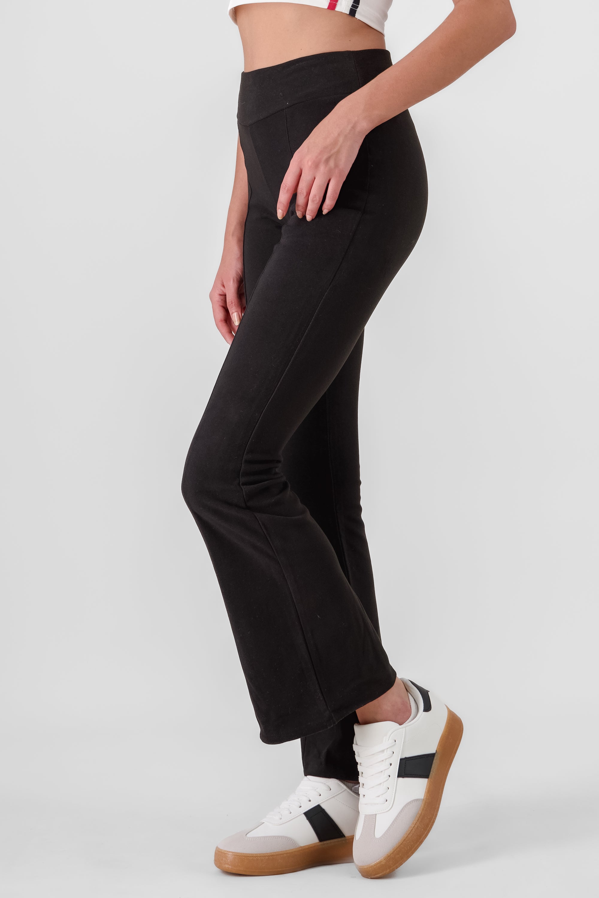 Pantalon flare textura liso NEGRO