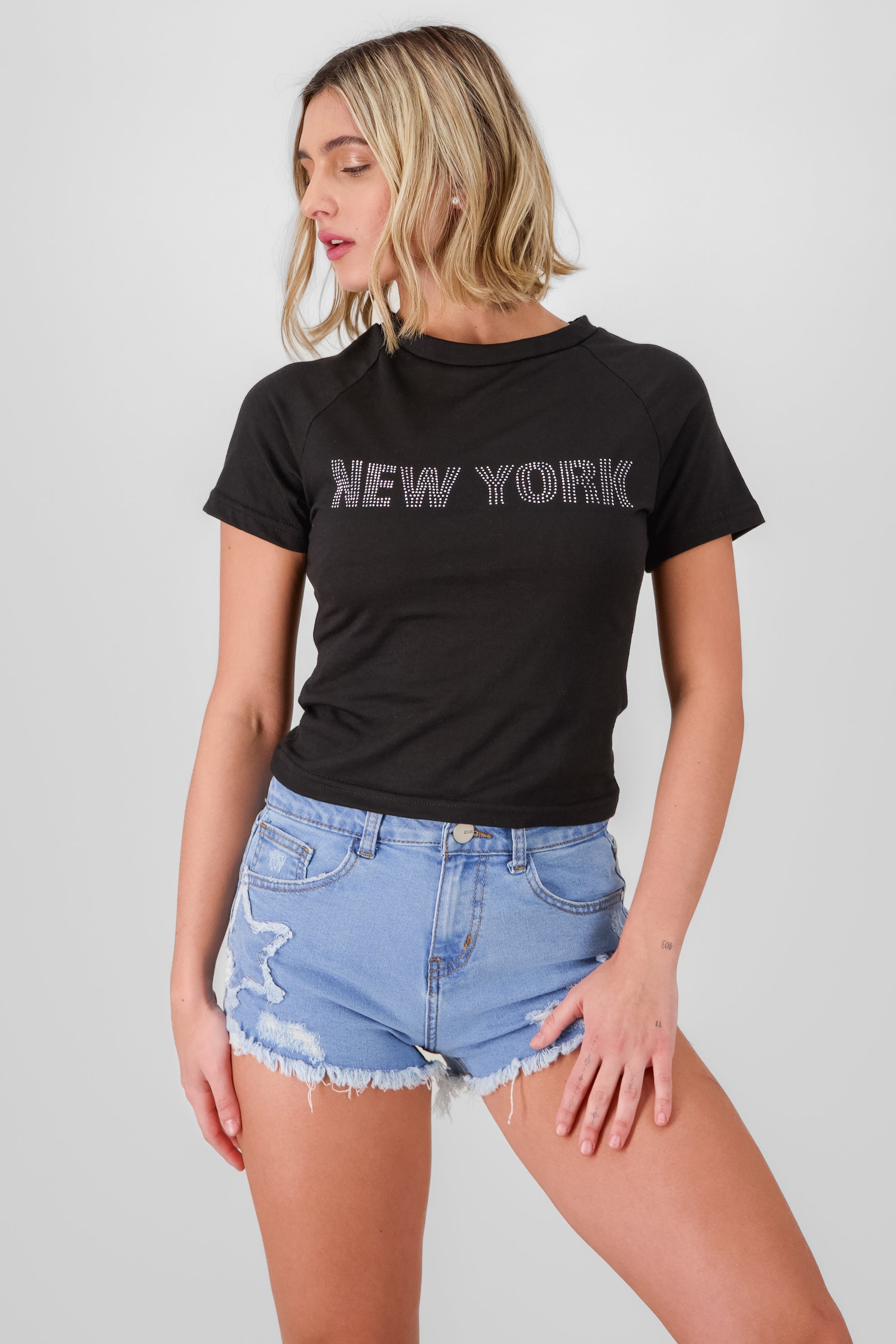 Playera manga corta detalle new york flock NEGRO