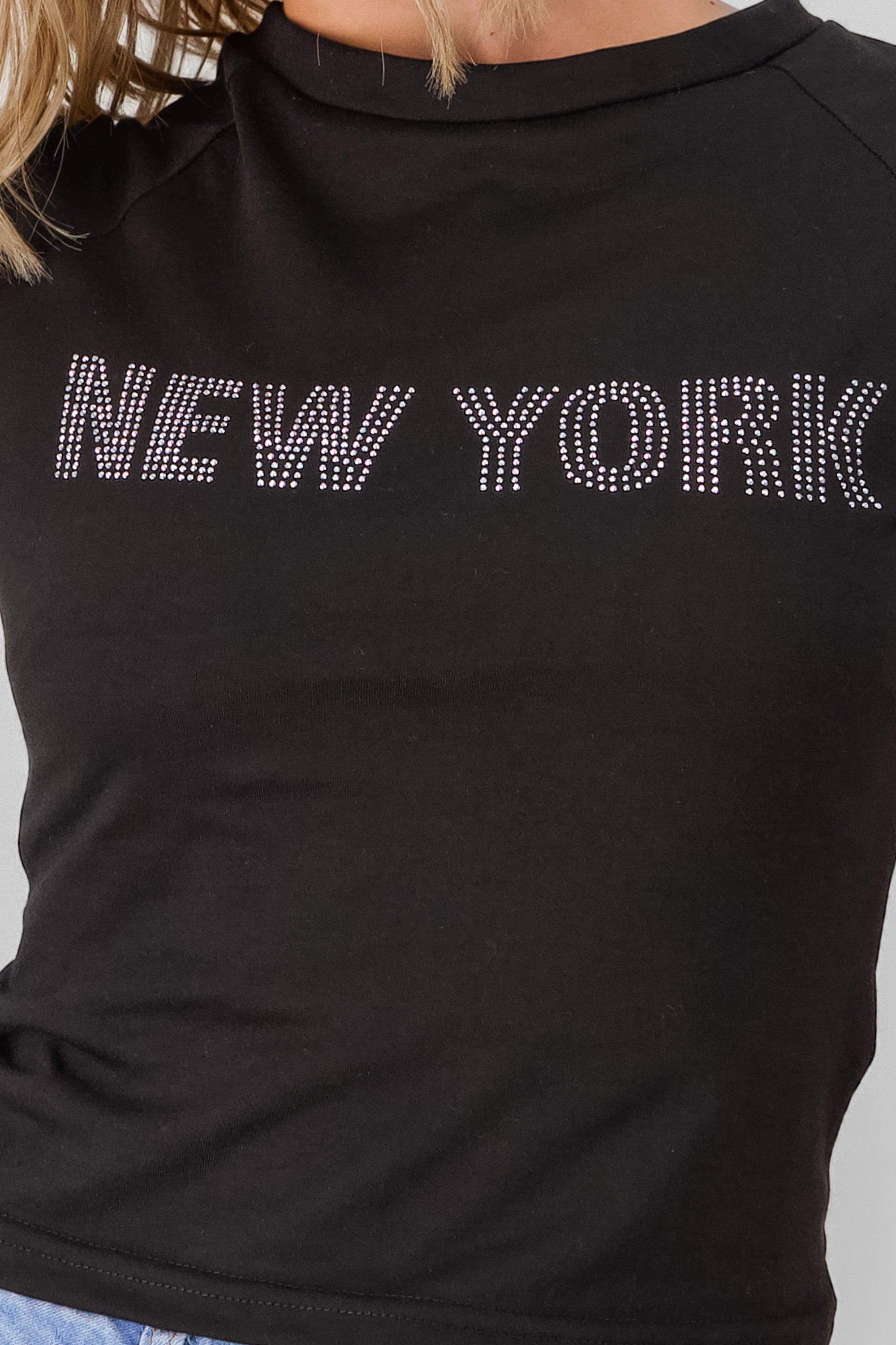 Playera manga corta detalle new york flock NEGRO