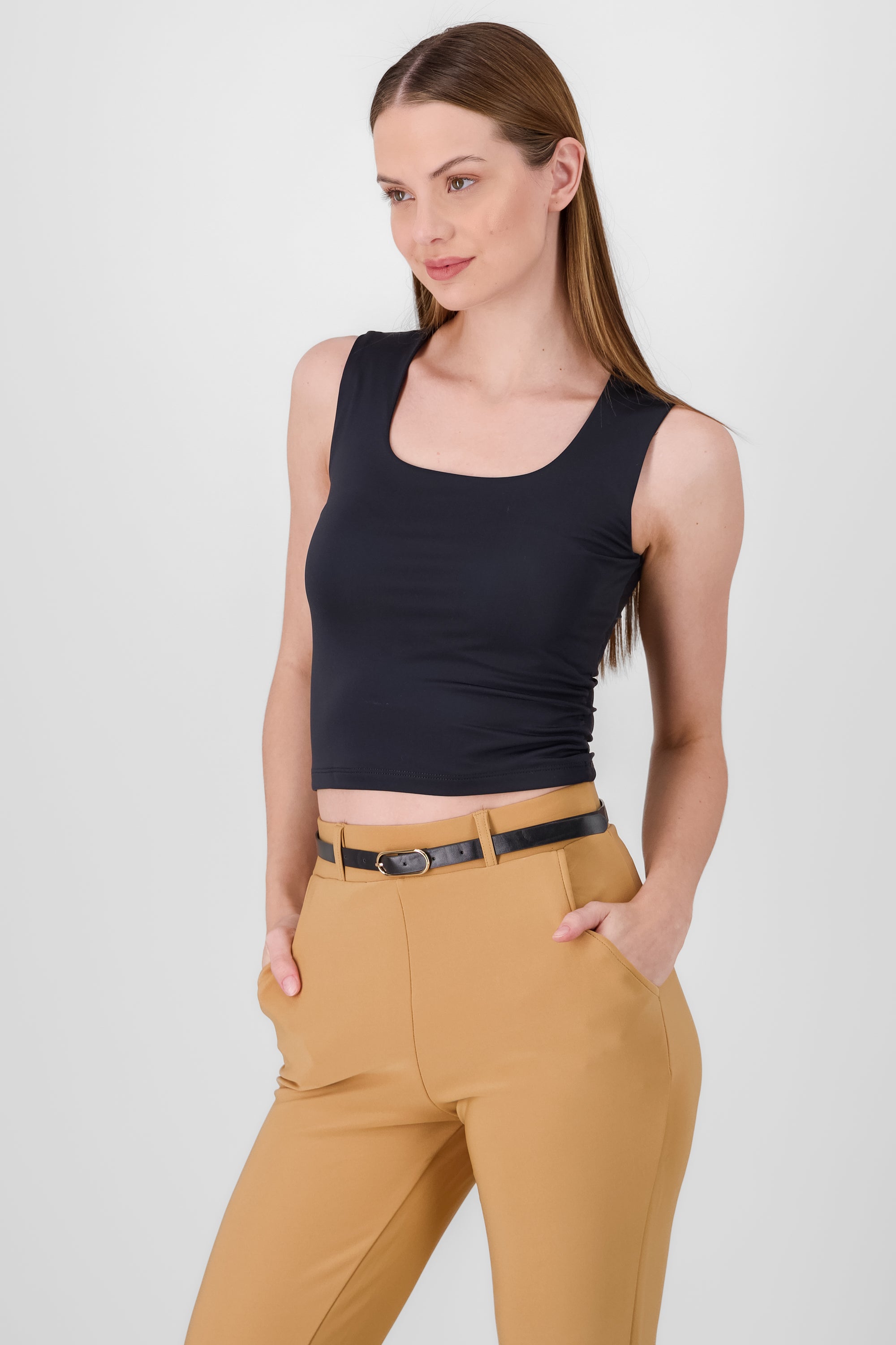 Top licra escote cuadrado sin mangas NEGRO