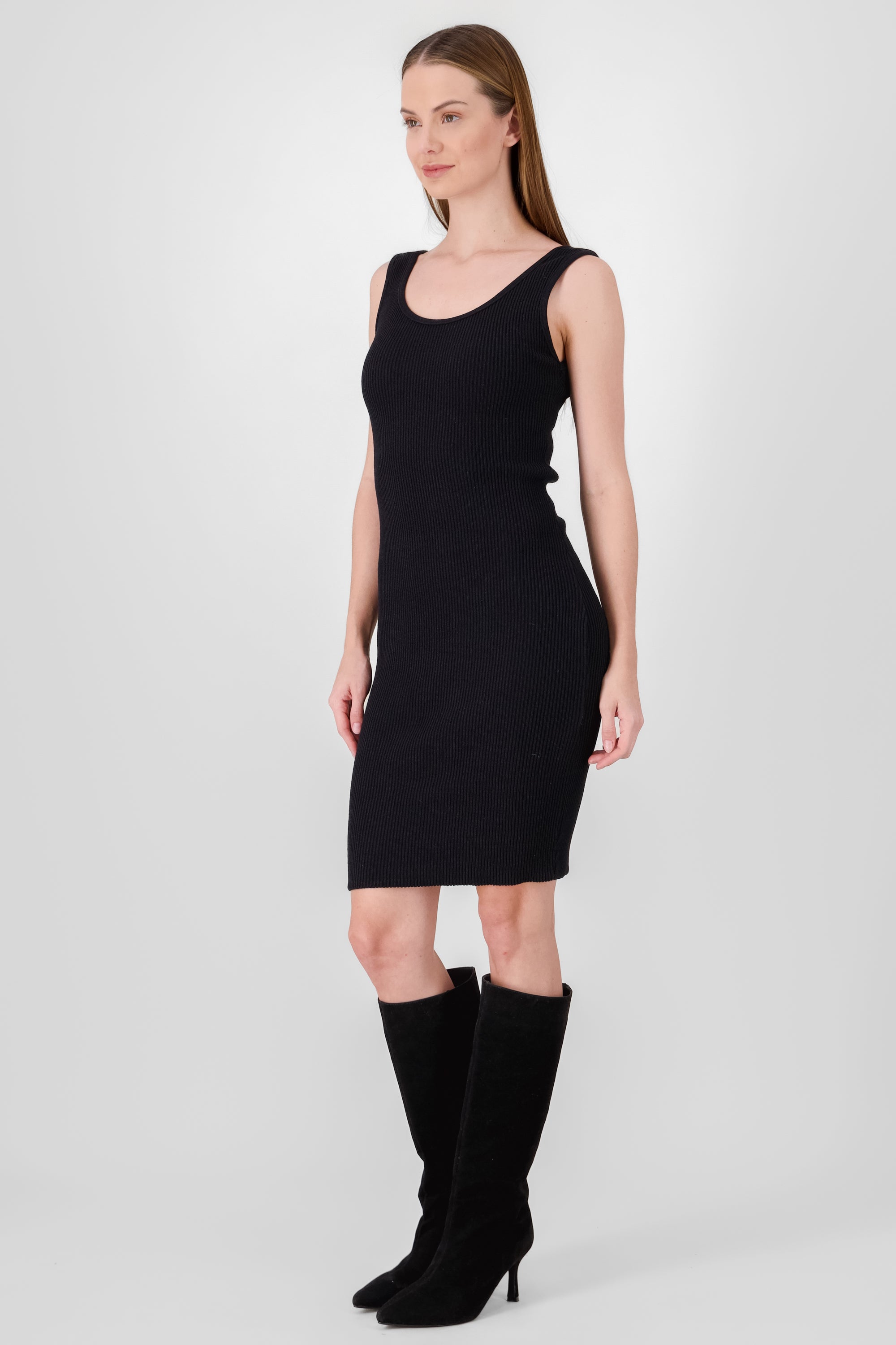 Vestido midi tejido rob escote u Hypsters NEGRO