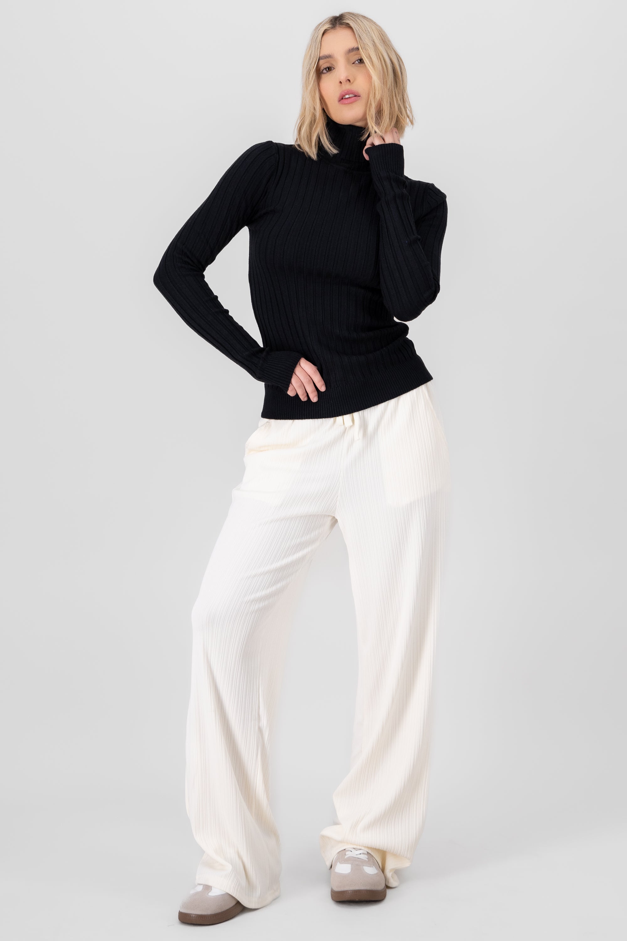 Pantalon ancho textura resorte CREMA