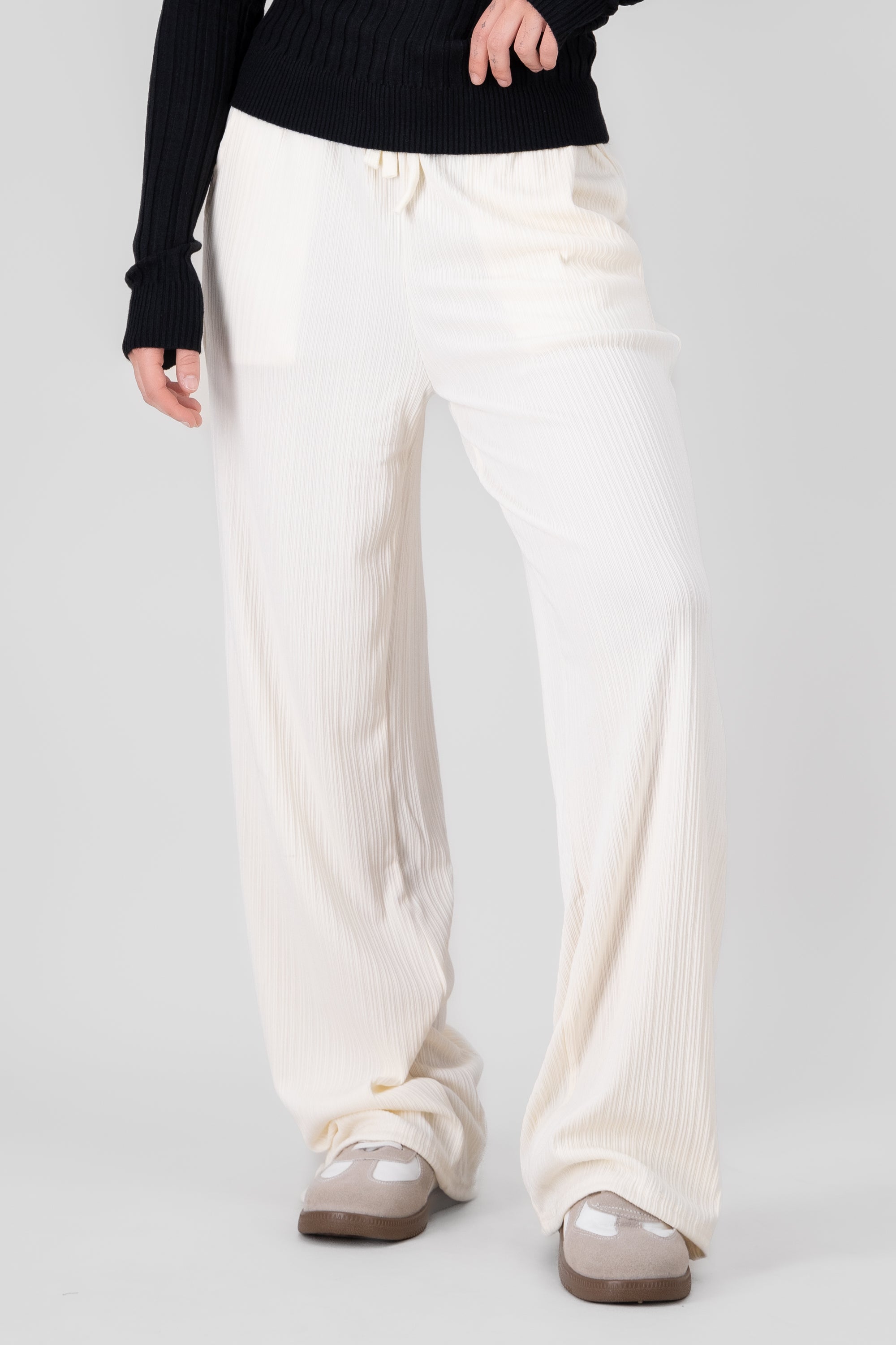 Pantalon ancho textura resorte CREMA