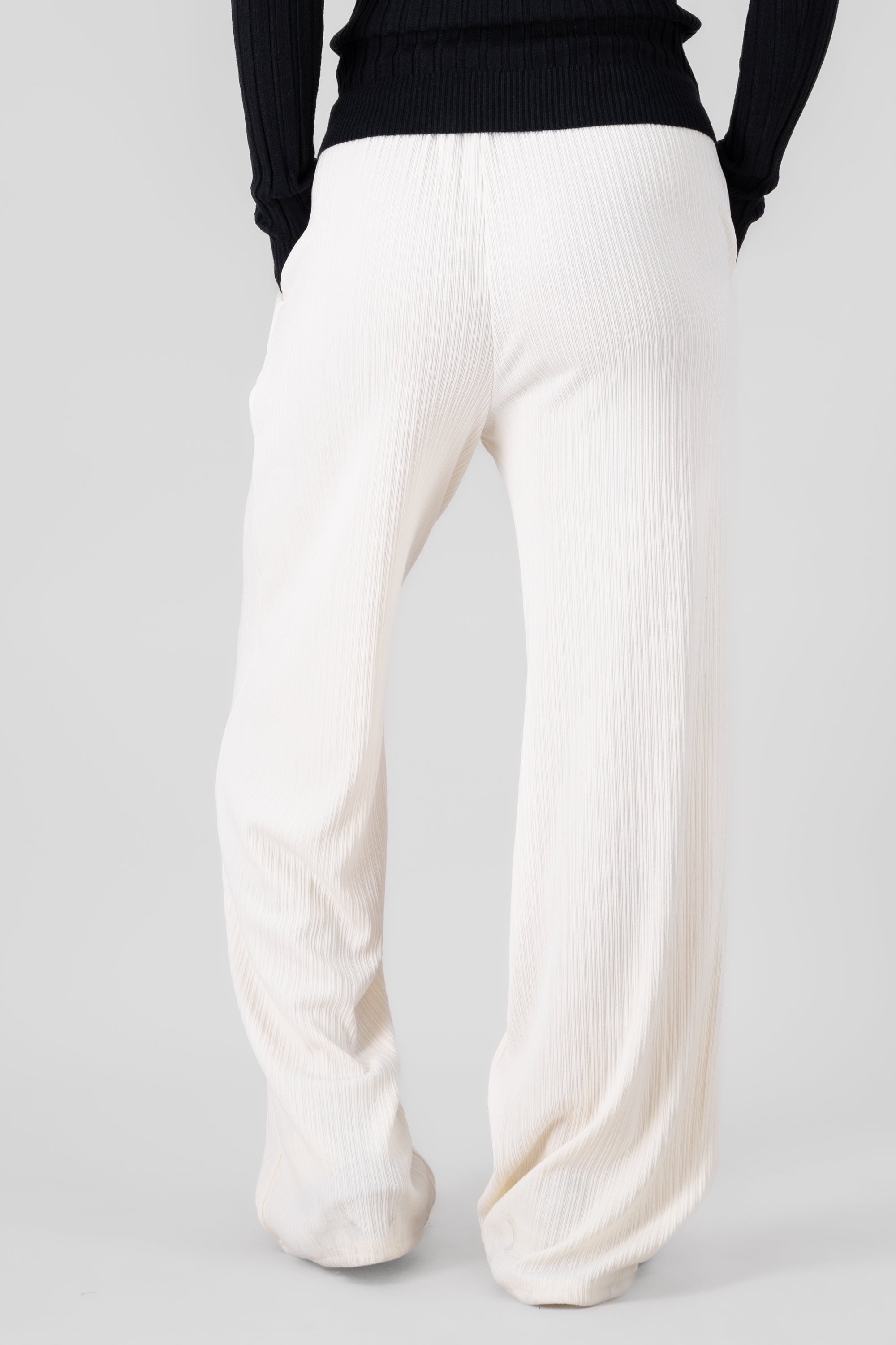 Pantalon ancho textura resorte CREMA