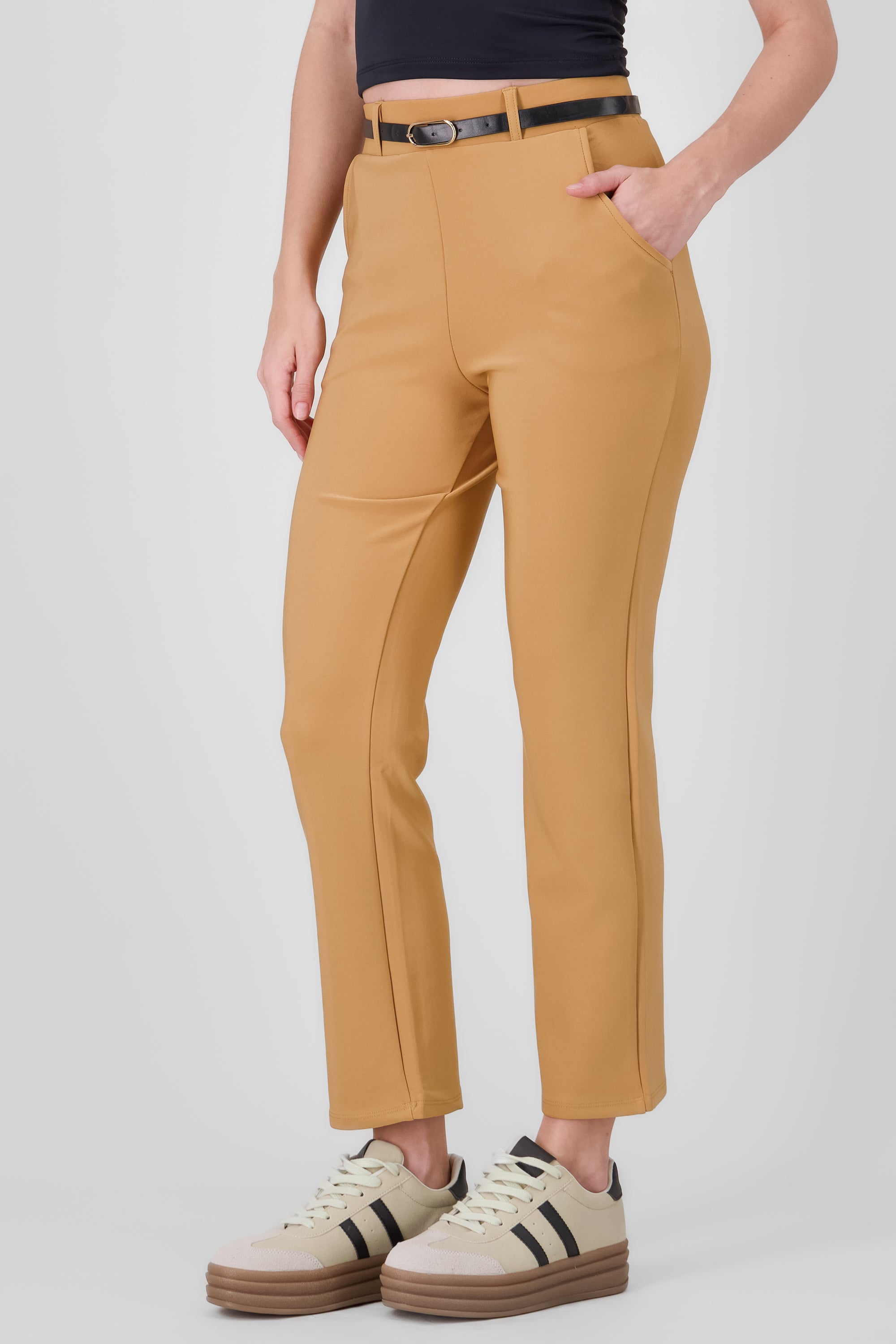 PANTALON RECTO LISO CINTURON KHAKI