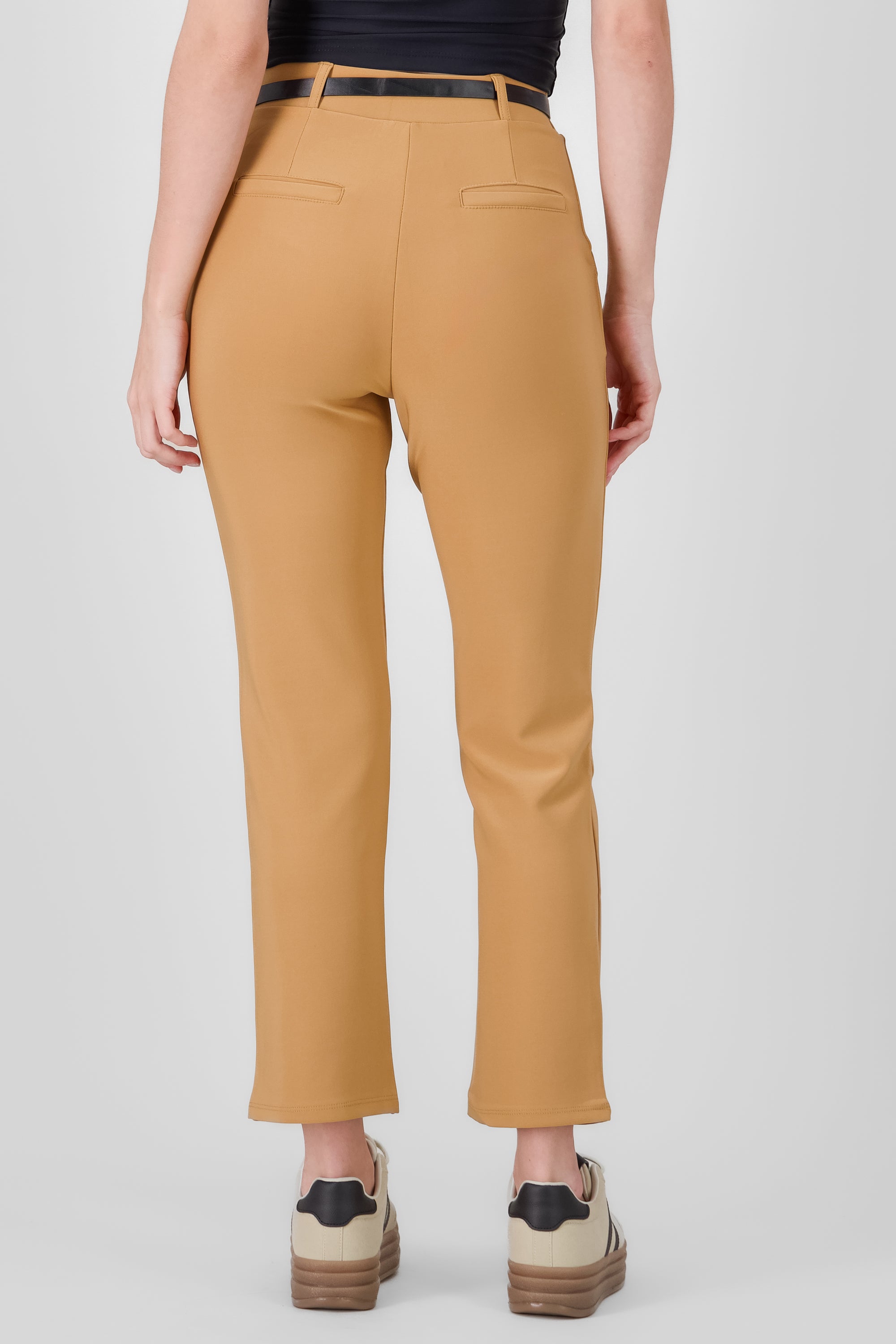 PANTALON RECTO LISO CINTURON KHAKI