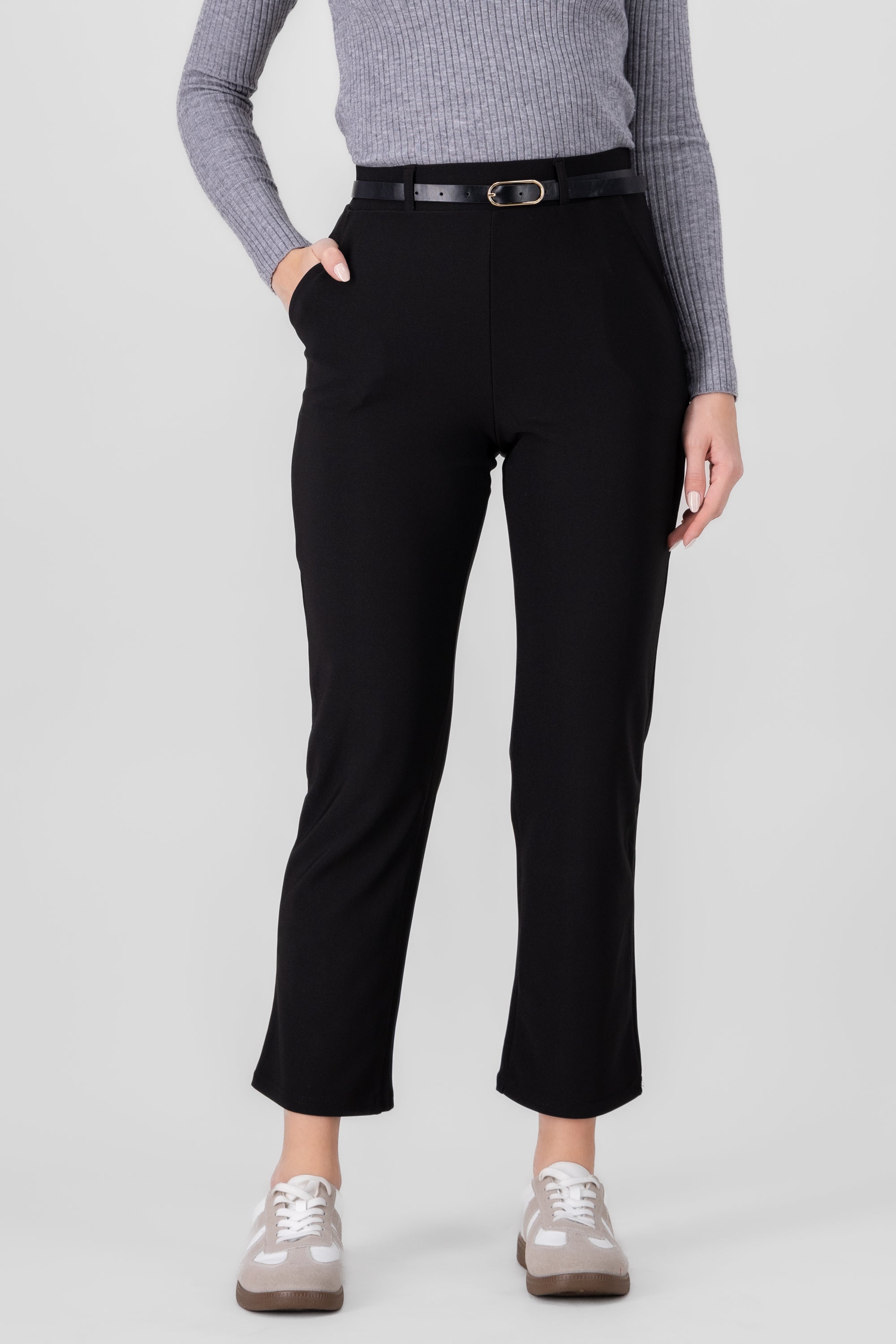 PANTALON RECTO LISO CINTURON NEGRO