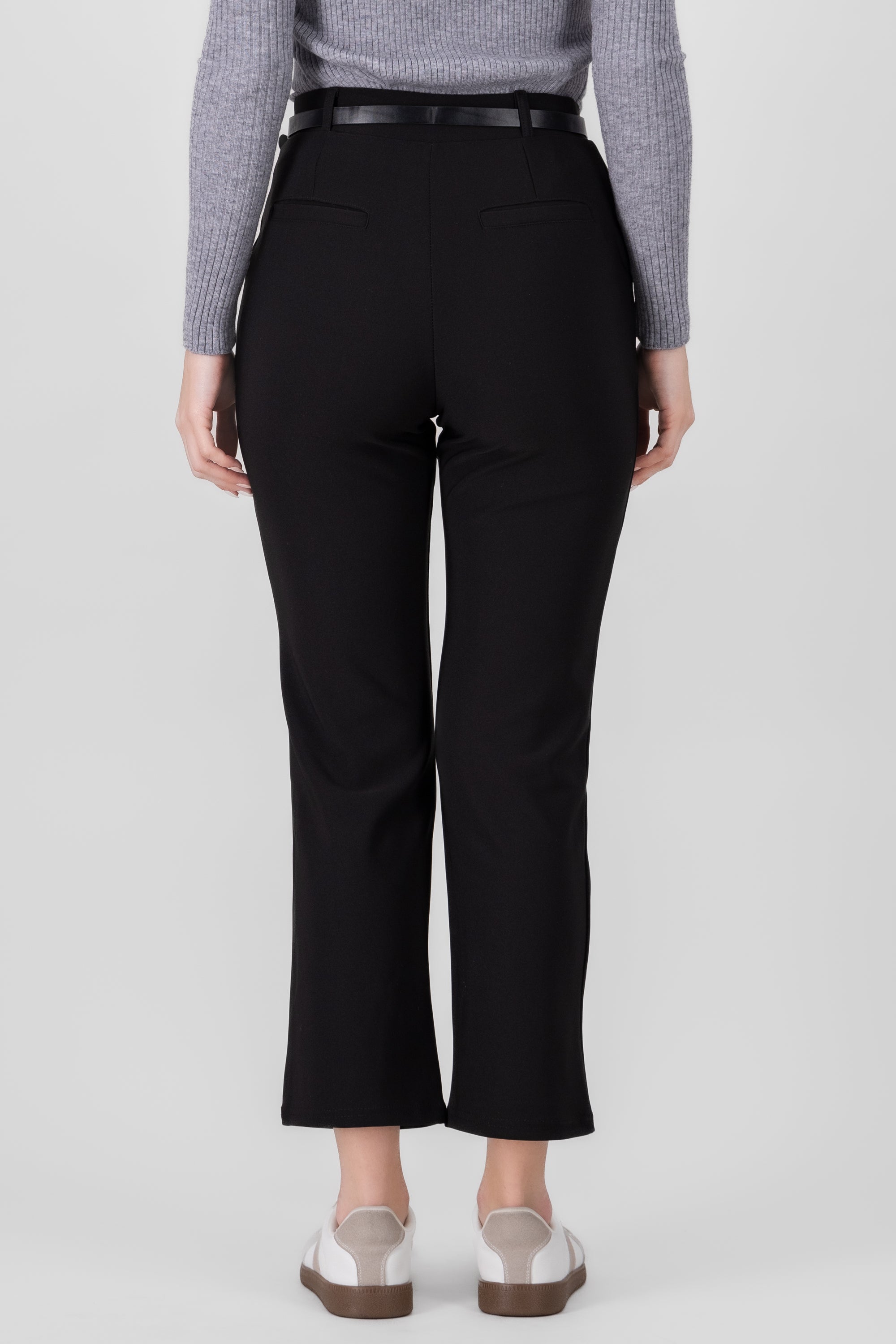 PANTALON RECTO LISO CINTURON NEGRO