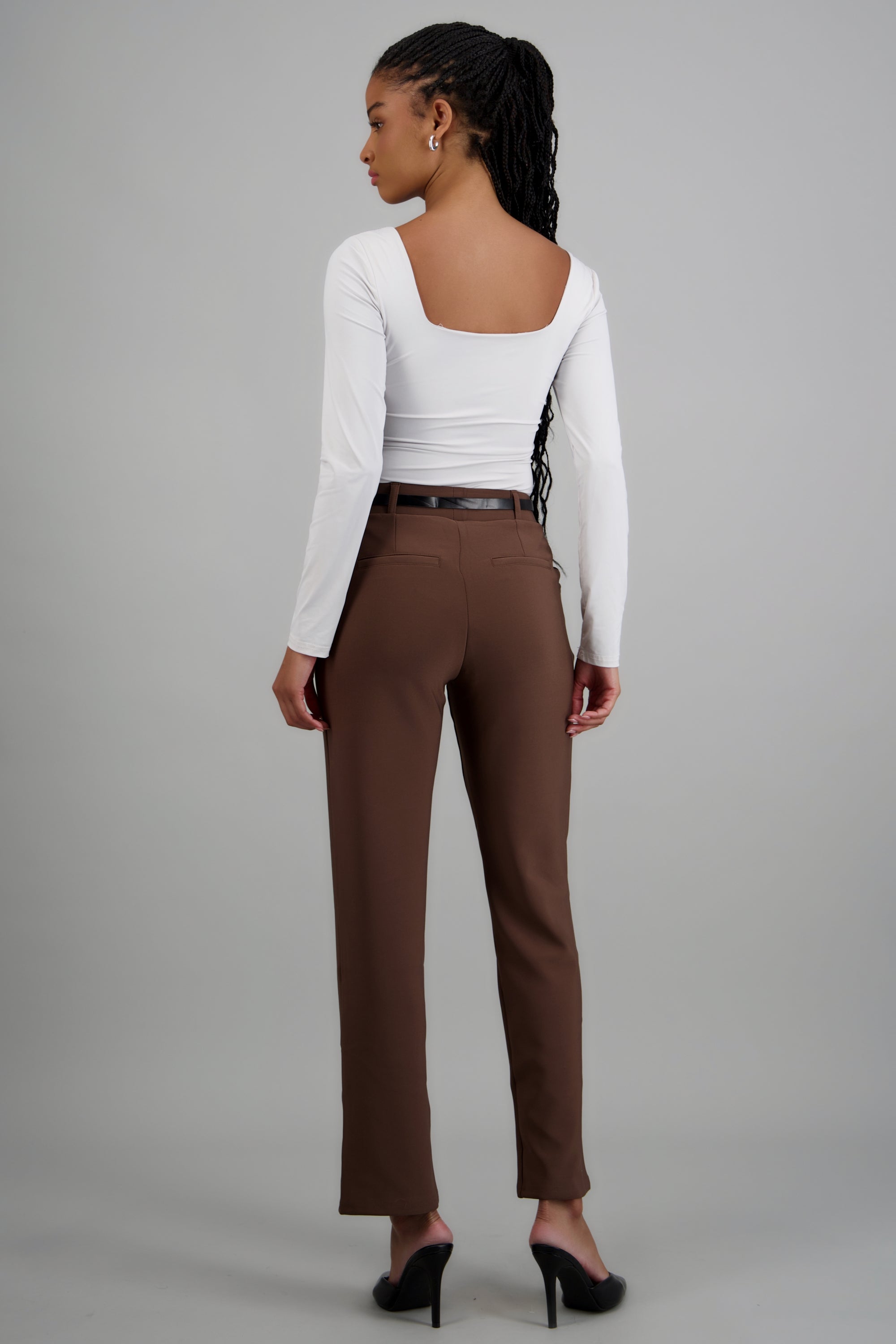 Pantalón Recto Liso Cinturón CAFE OBSCURO