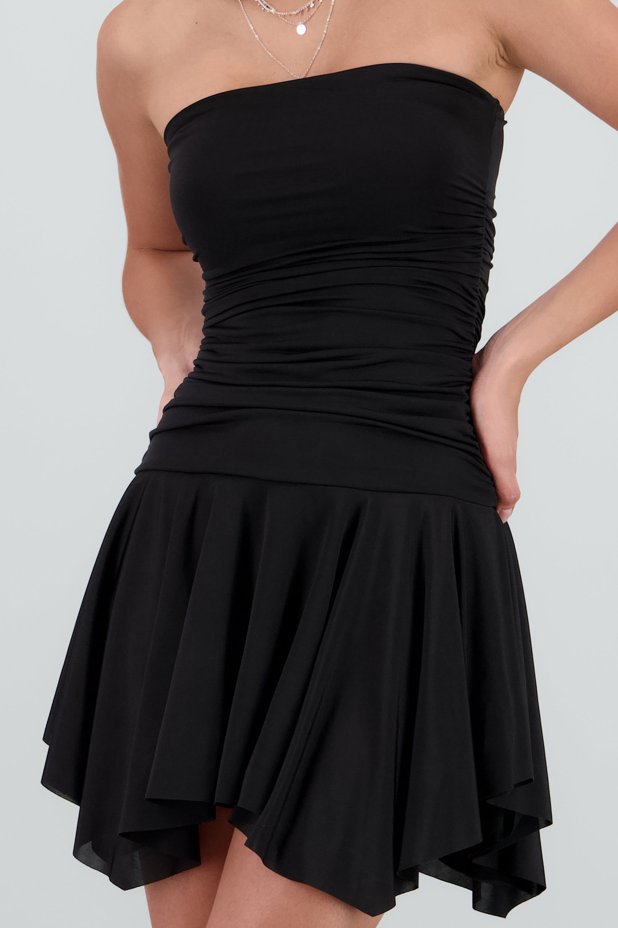 Vestido fruncido asimetrico