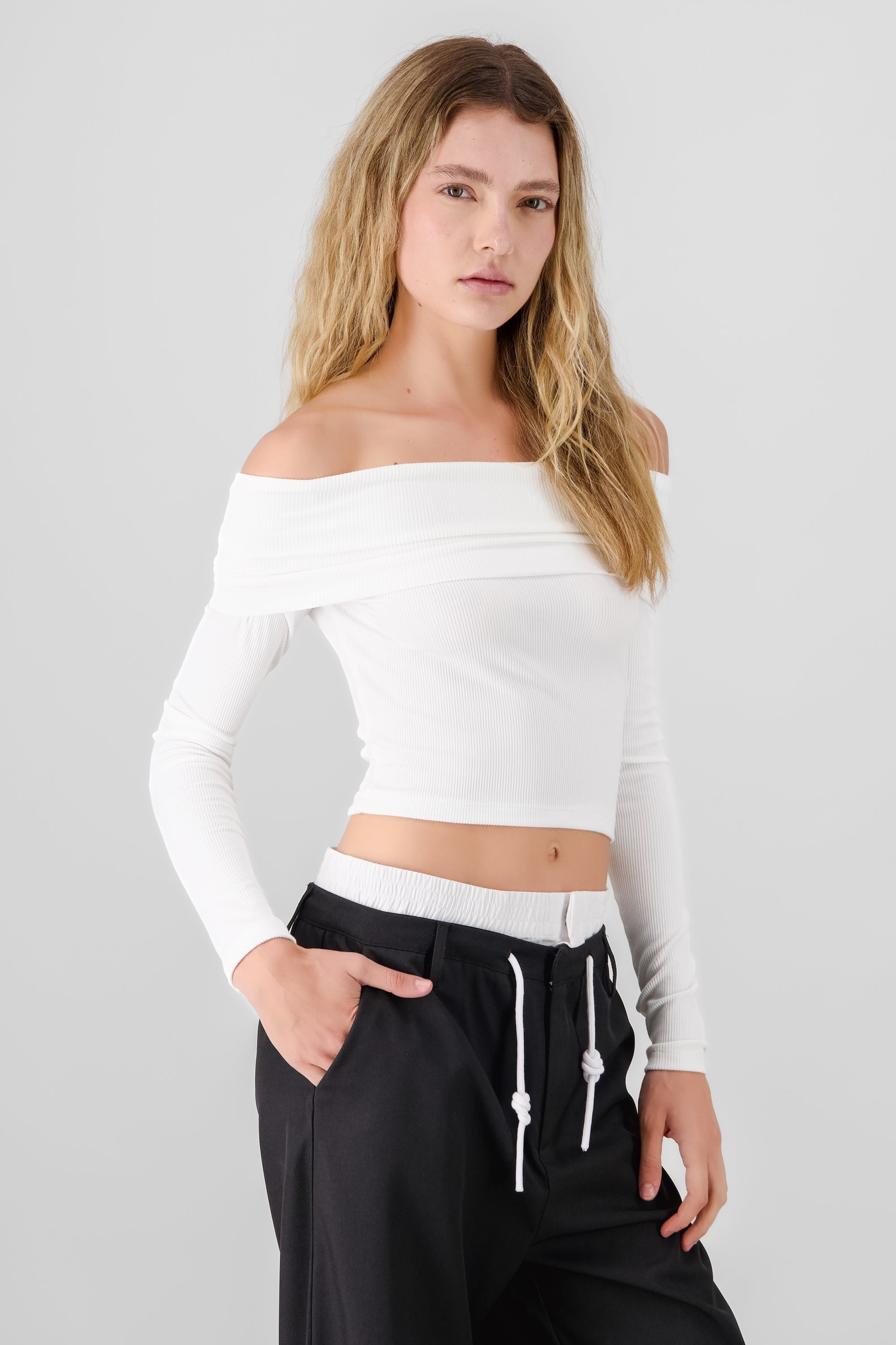 Top off shoulder manga larga rib BLANCO